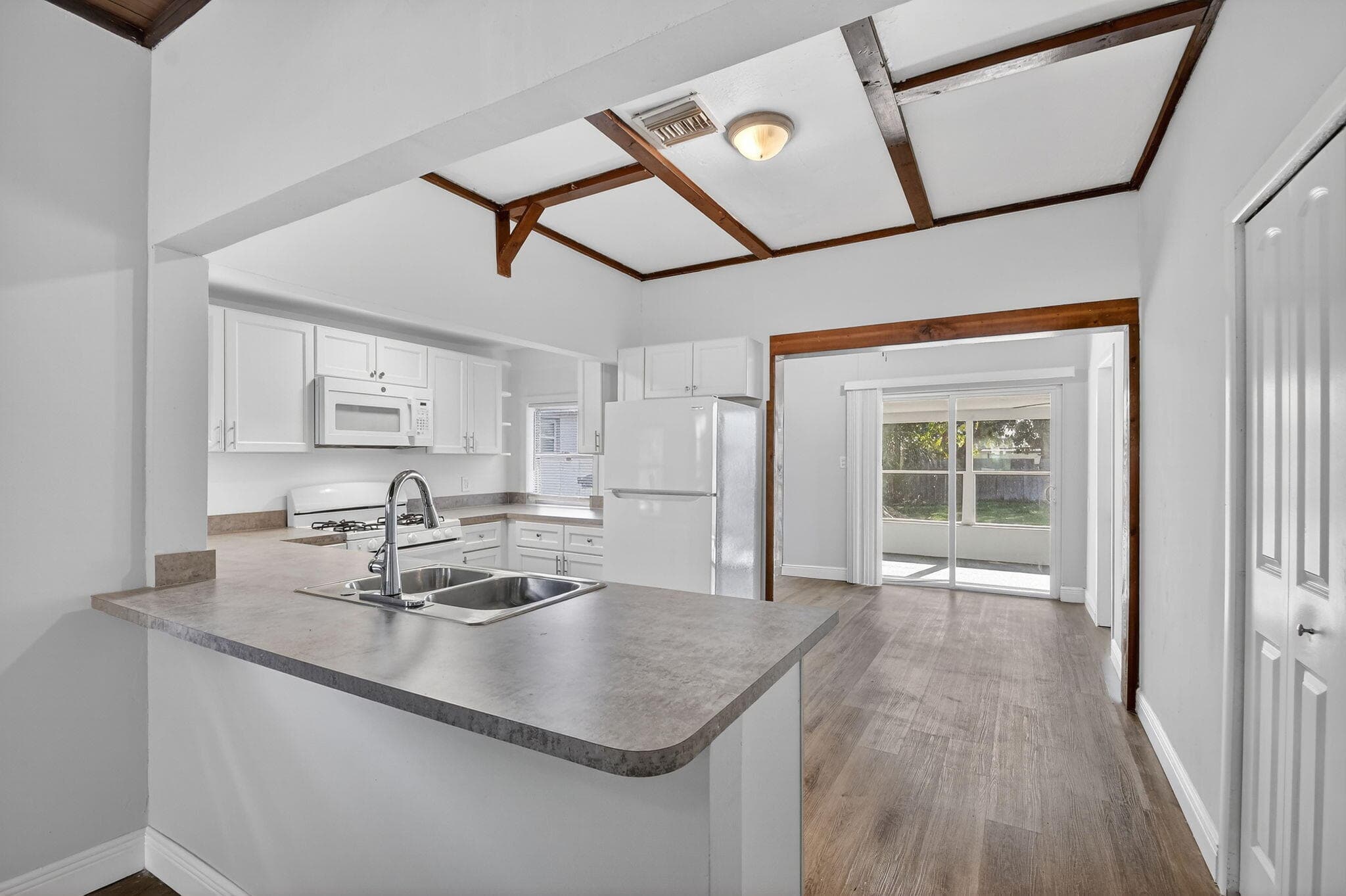 1006 S M Street, Lake Worth Beach, FL 33460 — photo 15 of 36