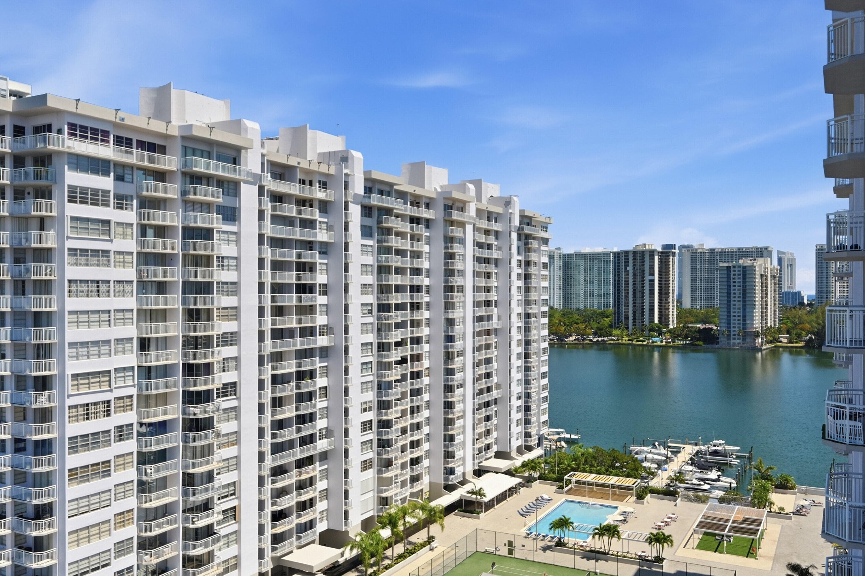 18011 Biscayne Boulevard 1502, Aventura, FL 33160 — photo 1 of 41