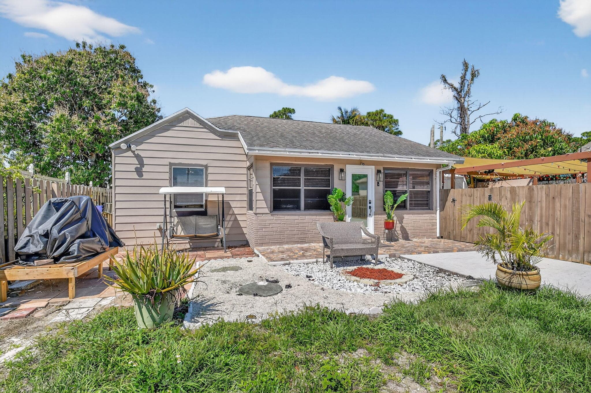 425 Broward Avenue, Greenacres, FL 33463 — photo 2 of 44