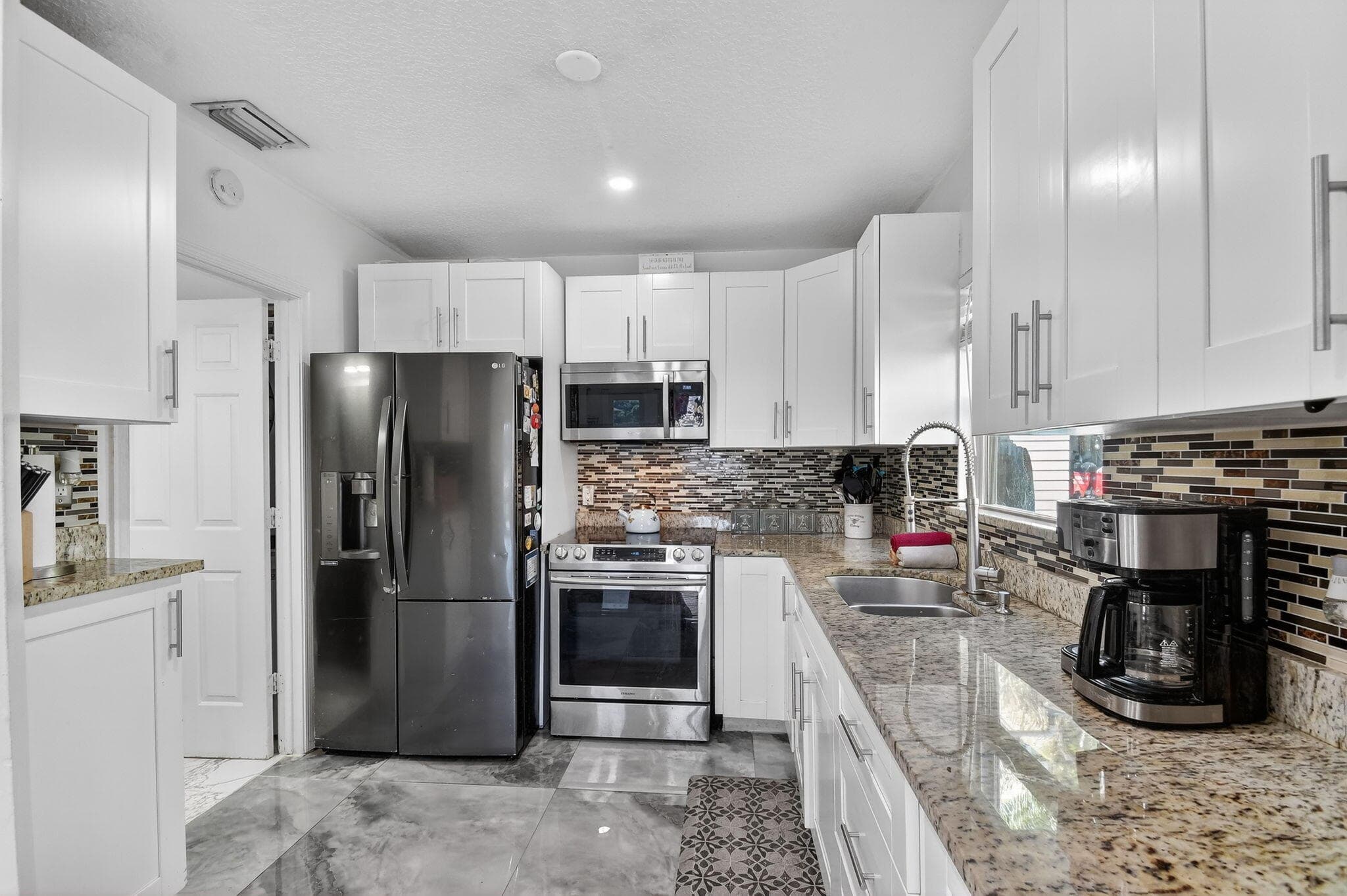 425 Broward Avenue, Greenacres, FL 33463 — photo 14 of 44