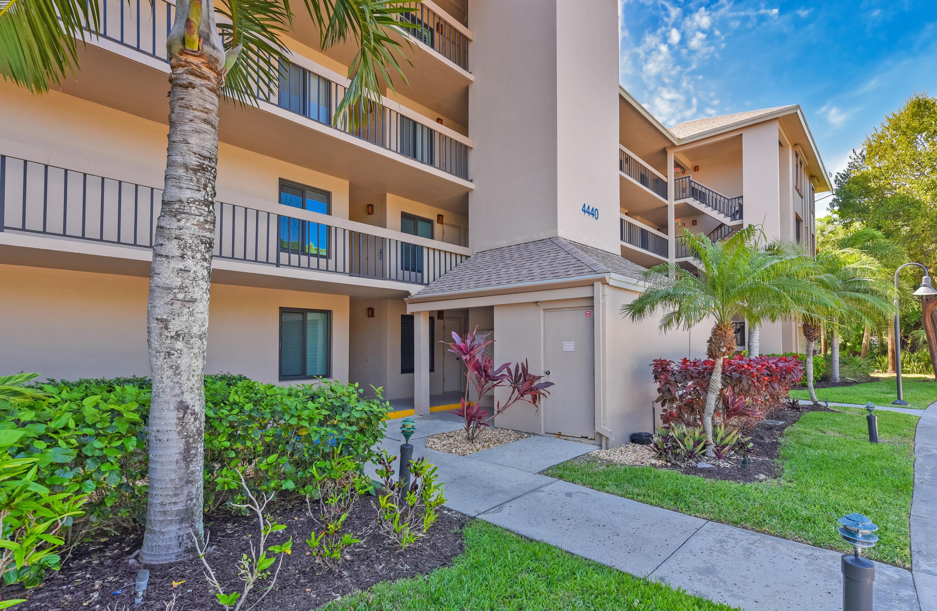 4440 NE Sandpebble Trace 104, Stuart, FL 34996 — photo 2 of 51