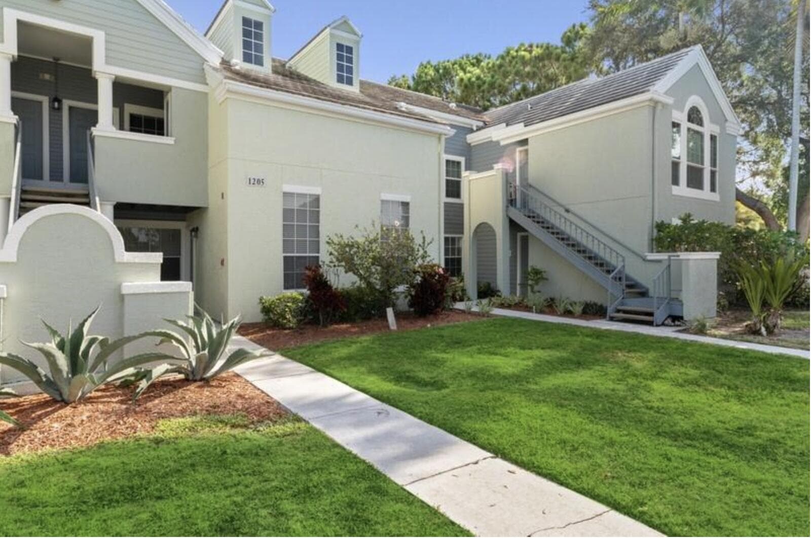 1205 Crystal Way Unit G, Delray Beach, FL 33444 — photo 1 of 12