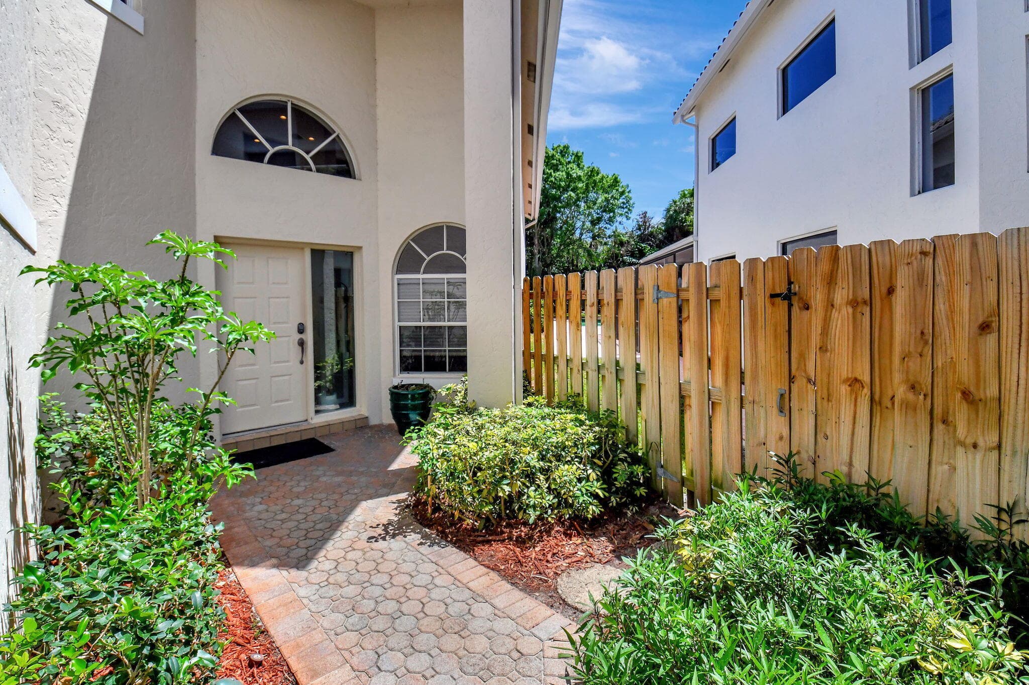 2462 NW 66th Drive, Boca Raton, FL 33496 — photo 4 of 49