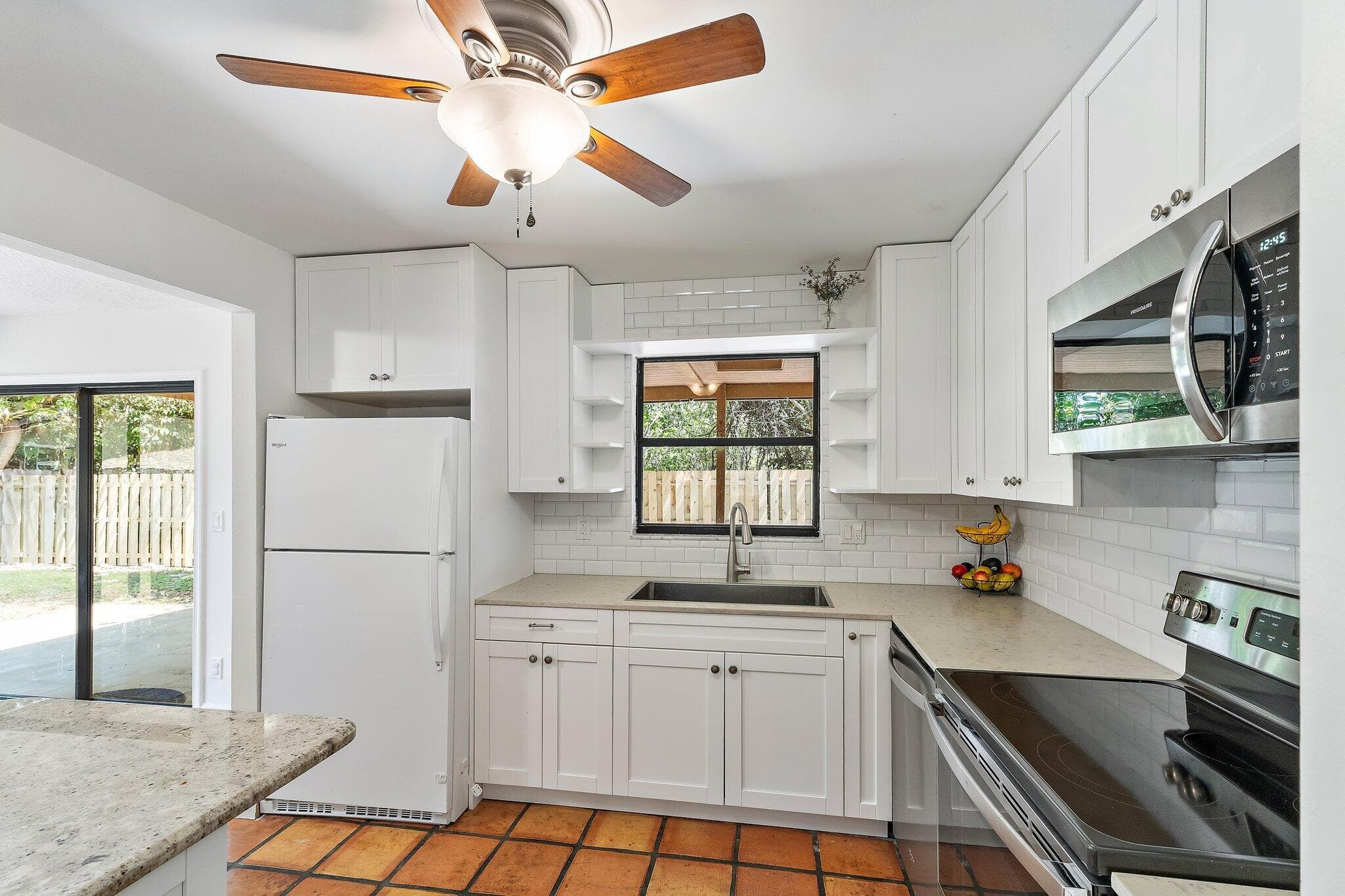 1007 Raintree Lane, Palm Beach Gardens, FL 33410 — photo 19 of 58