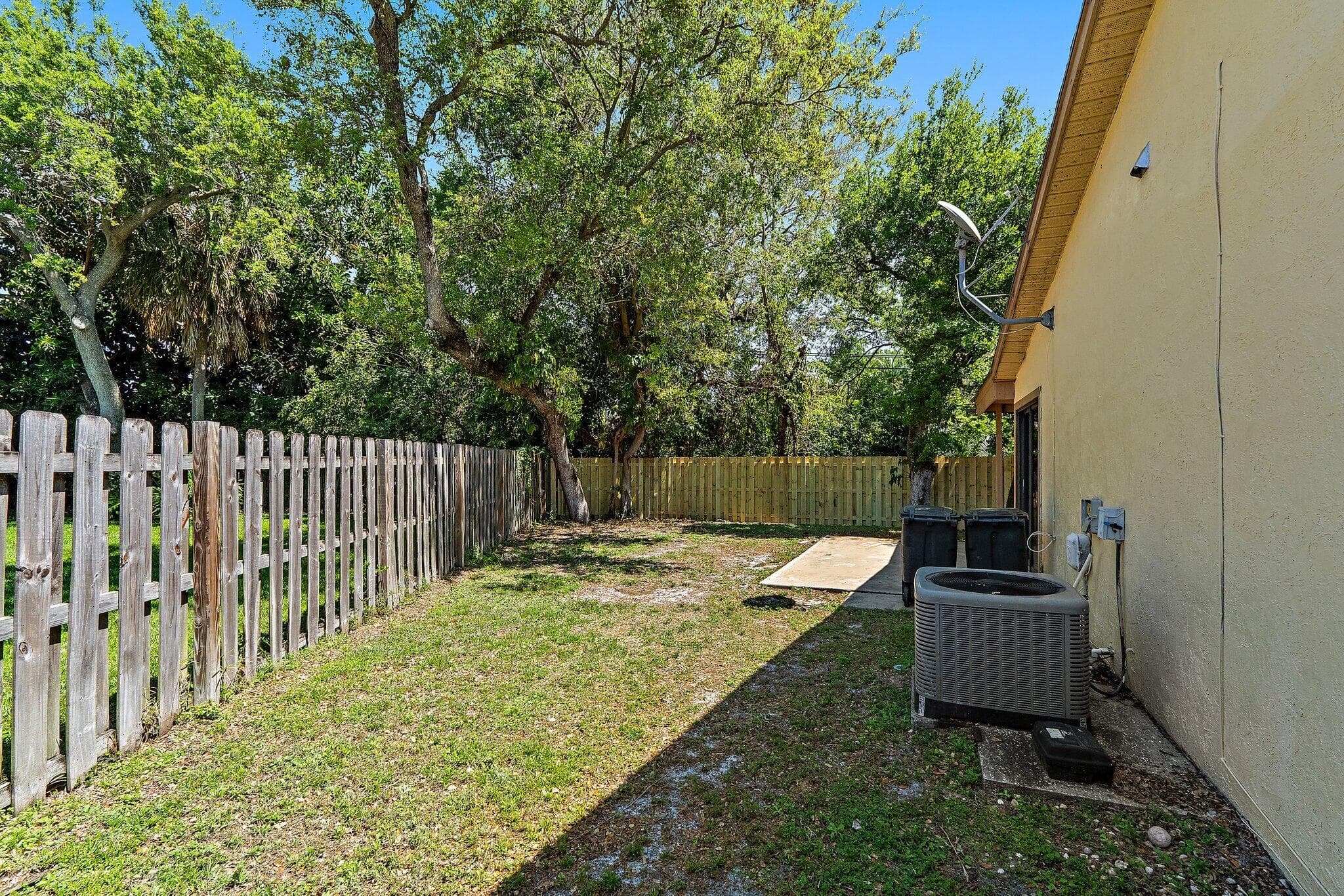 1007 Raintree Lane, Palm Beach Gardens, FL 33410 — photo 43 of 58