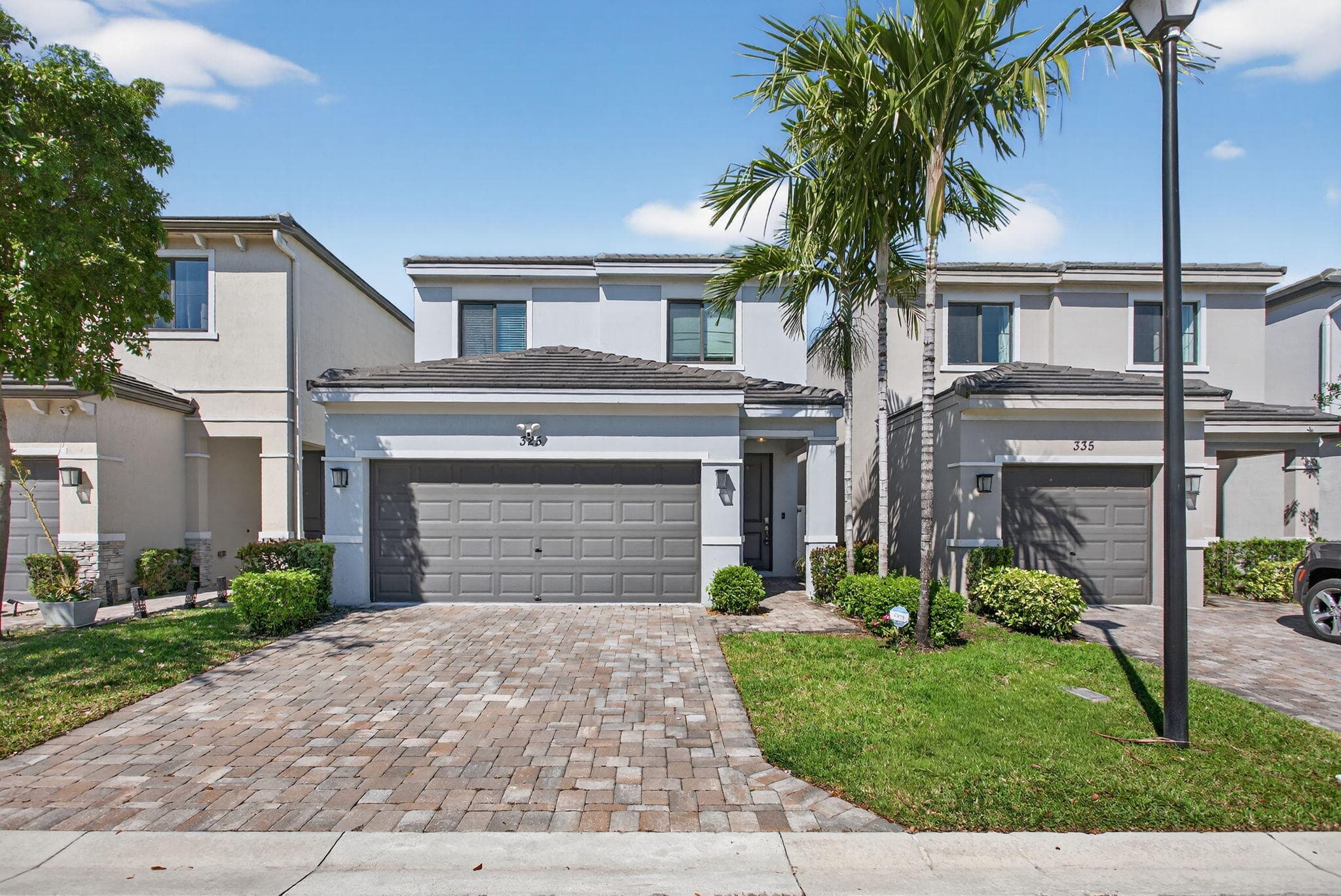 325 NW 33rd Lane, Pompano Beach, FL 33069 — photo 1 of 61