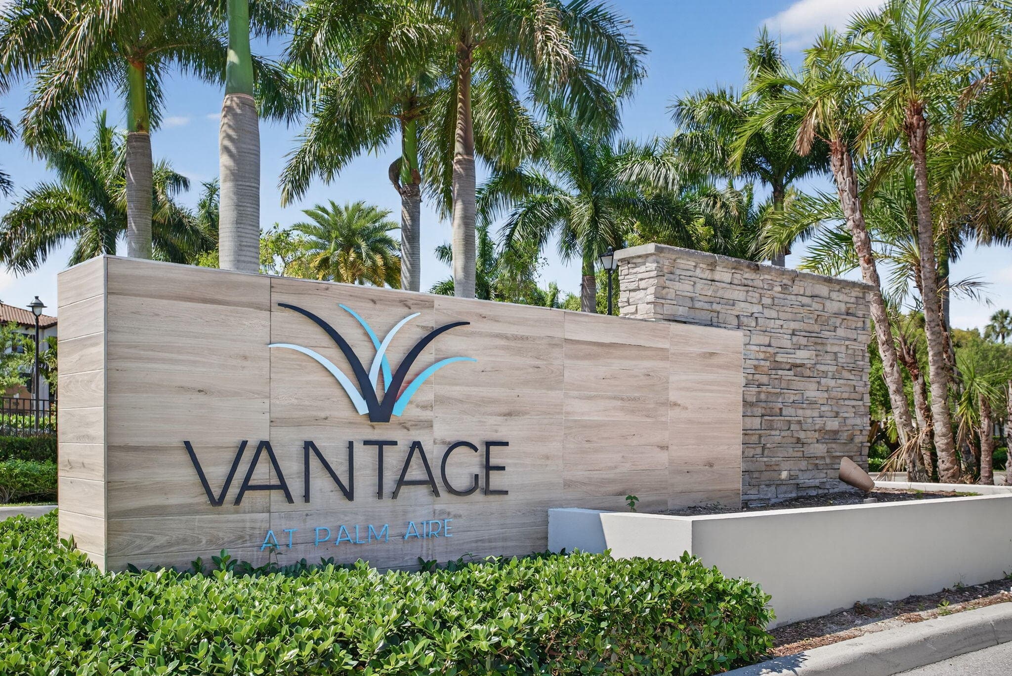 325 NW 33rd Lane, Pompano Beach, FL 33069 — photo 4 of 61