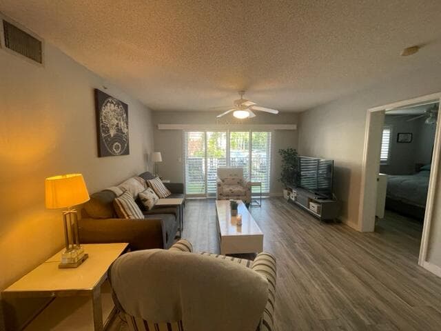 2131 SE 10th Avenue 1112, Fort Lauderdale, FL 33316 — photo 1 of 18