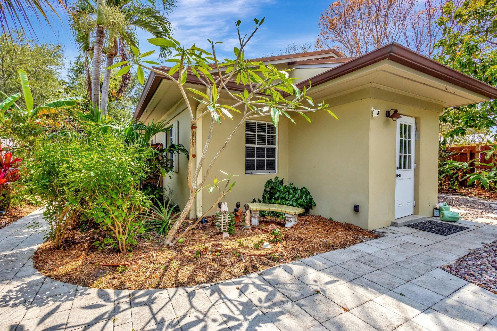 227 NE 12th Street, Delray Beach, FL 33444 — photo 3 of 44