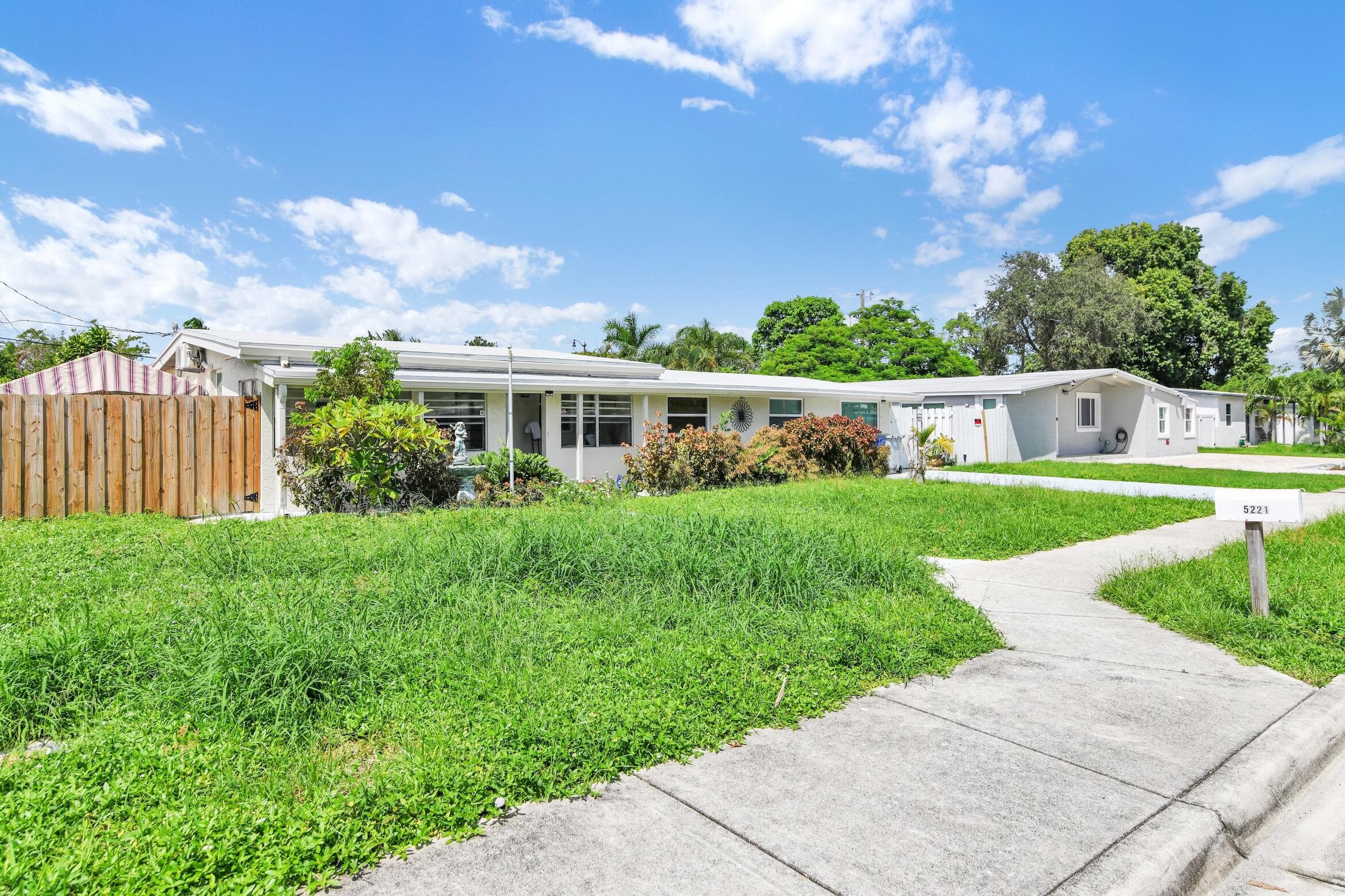 5221 NE 16th Avenue, Pompano Beach, FL 33064 — photo 4 of 46