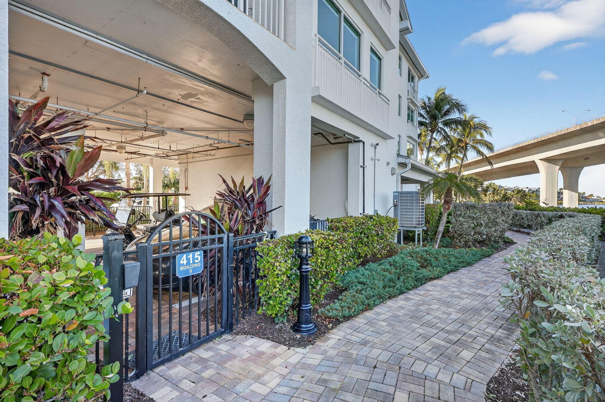 415 NW Flagler Avenue 403, Stuart, FL 34994 — photo 29 of 52