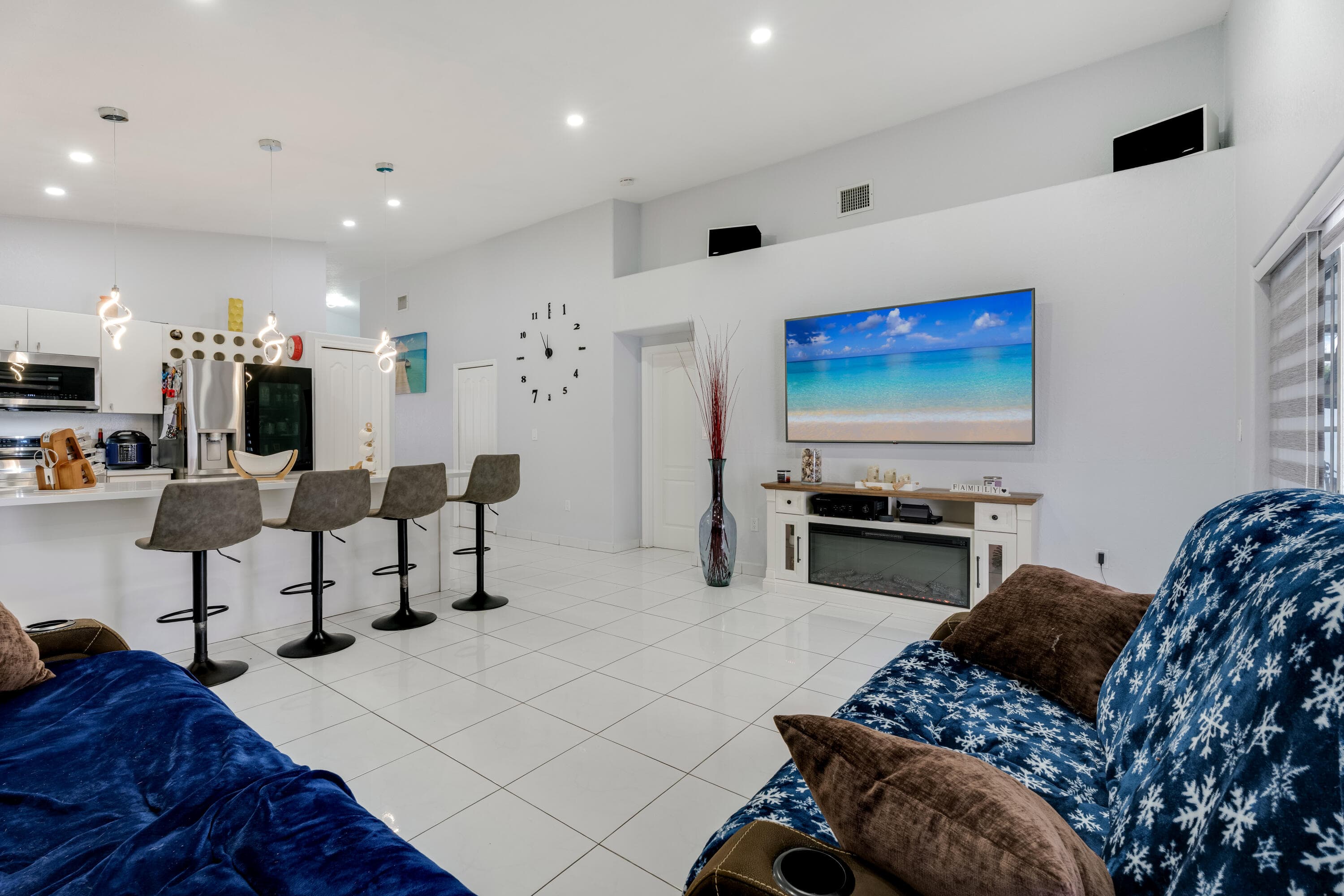8771 NW 141st Terrace, Miami Lakes, FL 33018 — photo 18 of 37