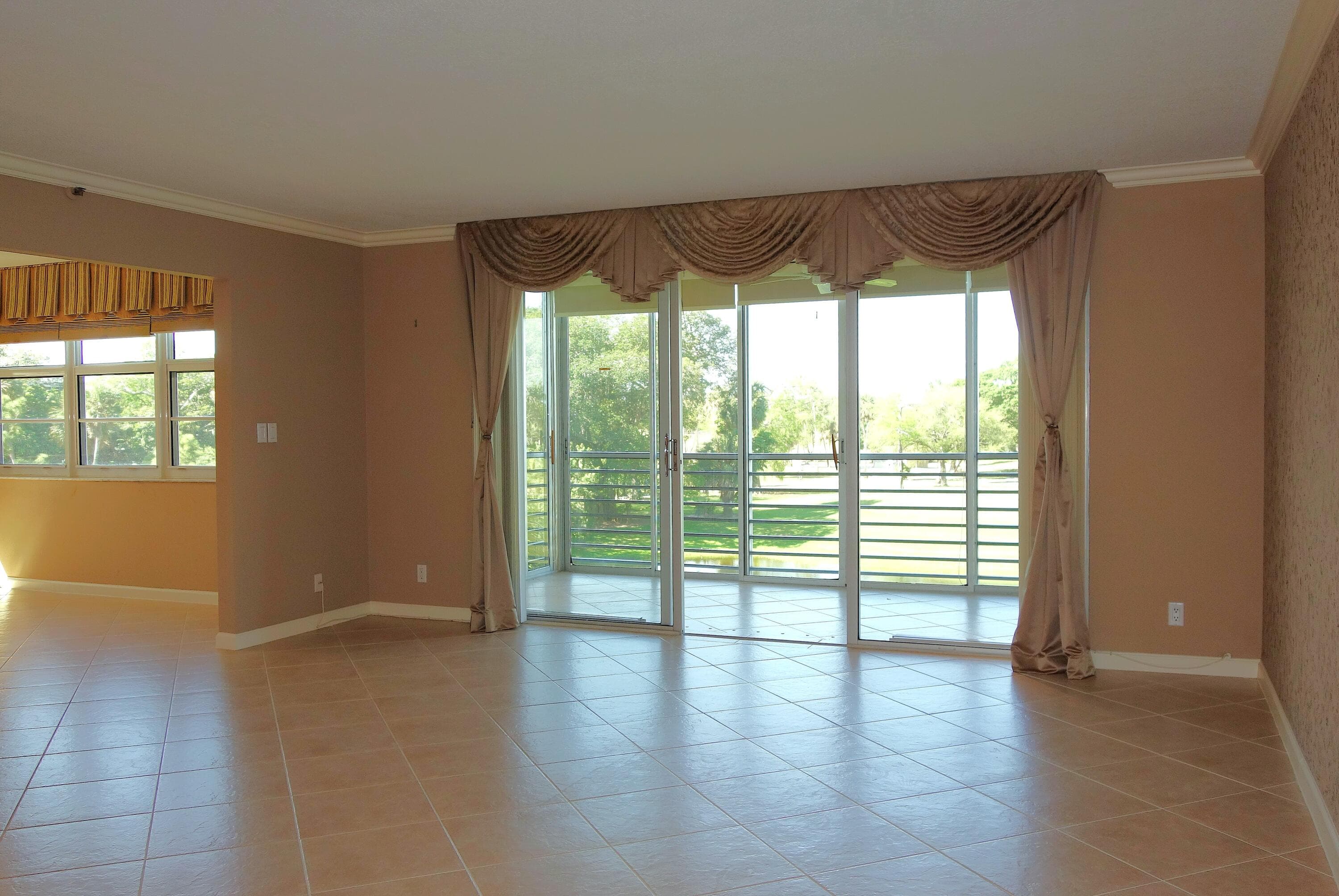 3507 Oaks Way 307, Pompano Beach, FL 33069 — photo 15 of 74