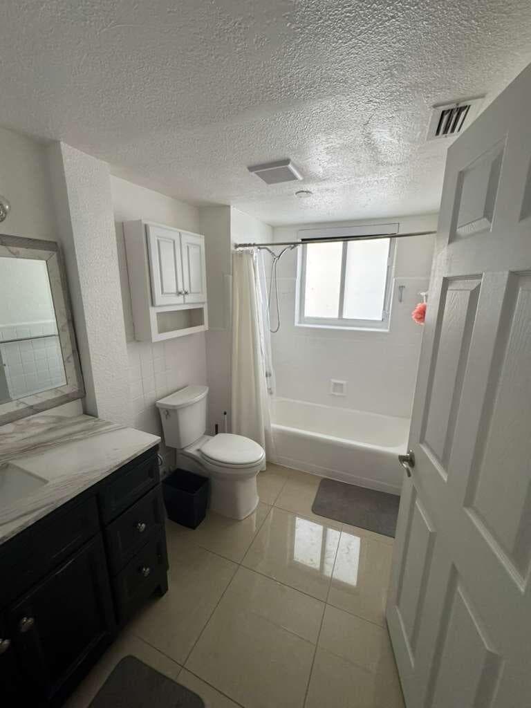 1001 S Riverside Drive 104, Pompano Beach, FL 33062 — photo 3 of 6