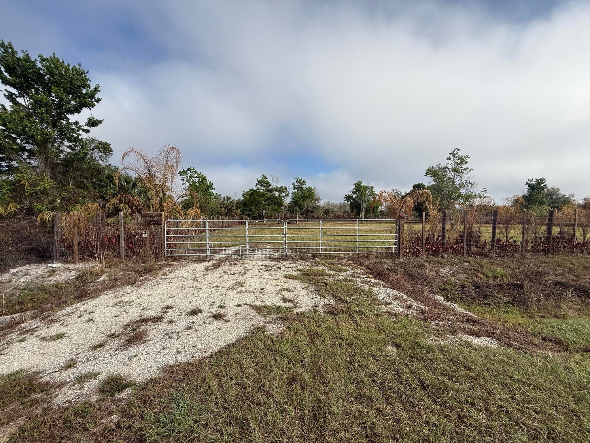 17231 NW 268th Street, Okeechobee, FL 34972 — photo 2 of 22