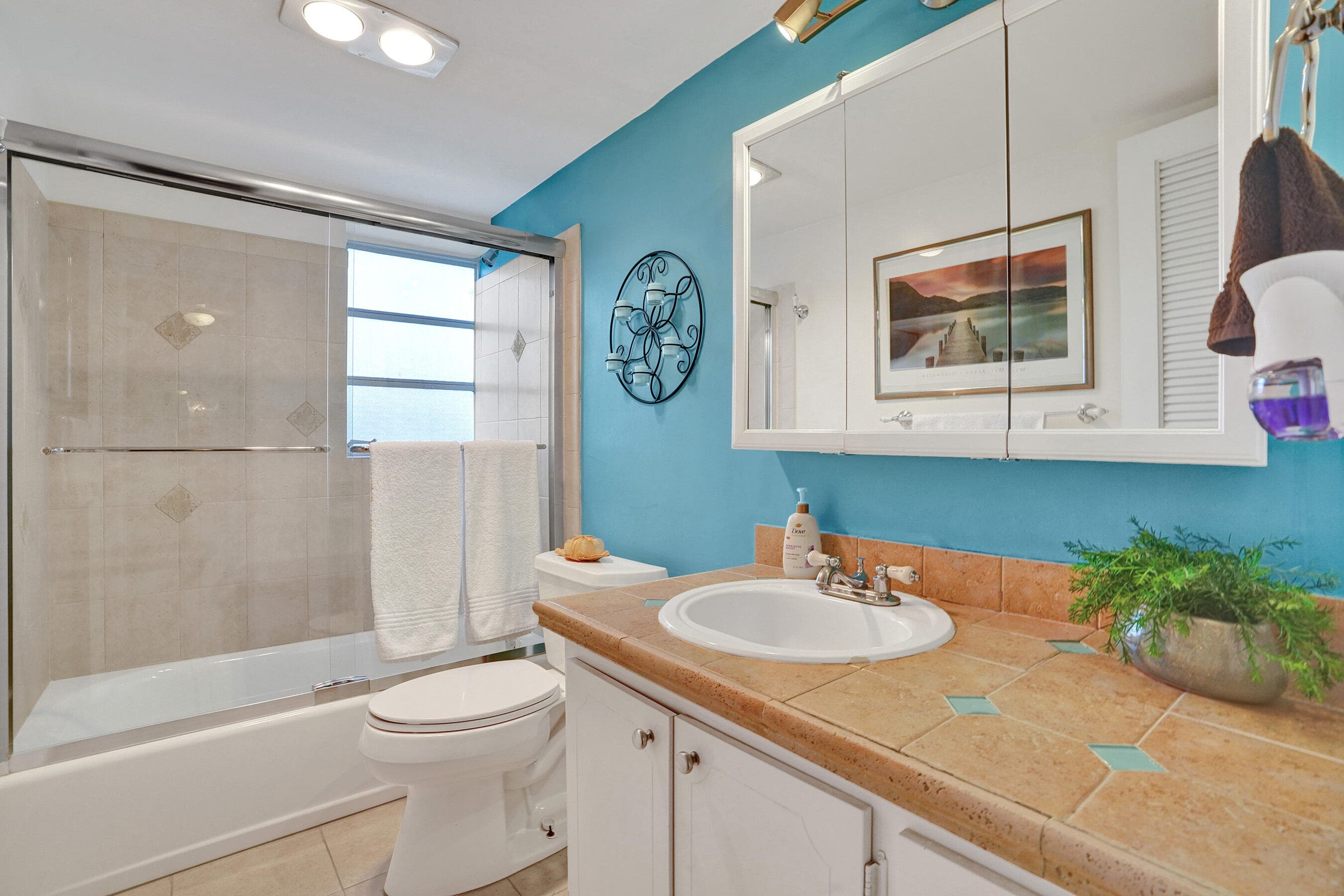 218 NE 12th Avenue 401, Hallandale Beach, FL 33009 — photo 15 of 16