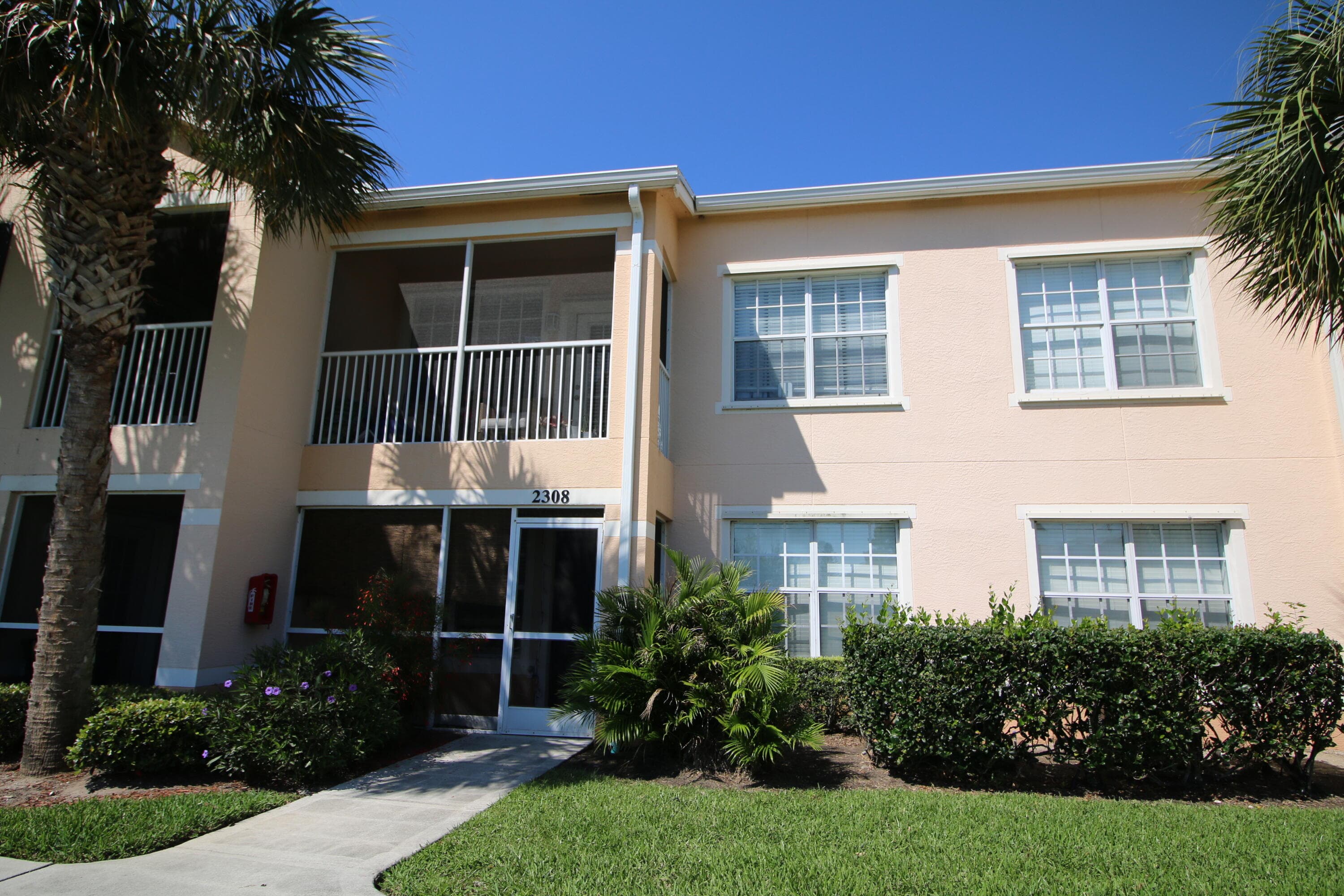 2308 57th Circle 2308, Vero Beach, FL 32966 — photo 1 of 20