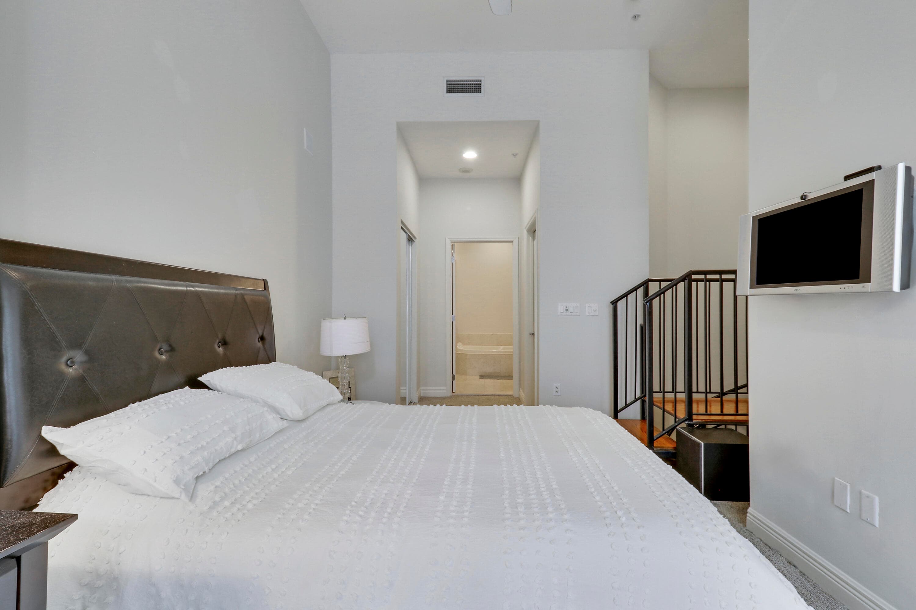 801 S Olive Avenue 223, West Palm Beach, FL 33401 — photo 14 of 39