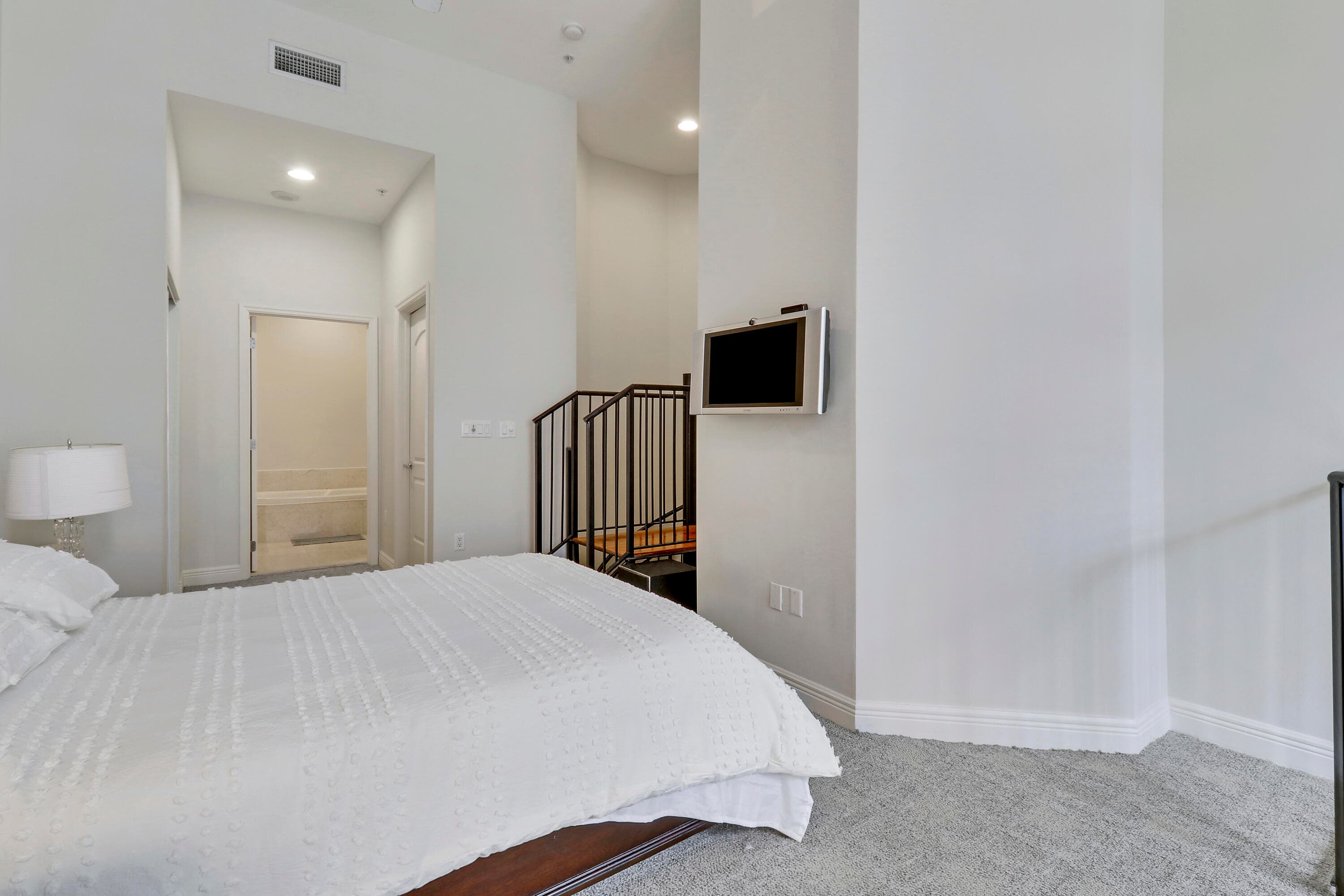 801 S Olive Avenue 223, West Palm Beach, FL 33401 — photo 15 of 39