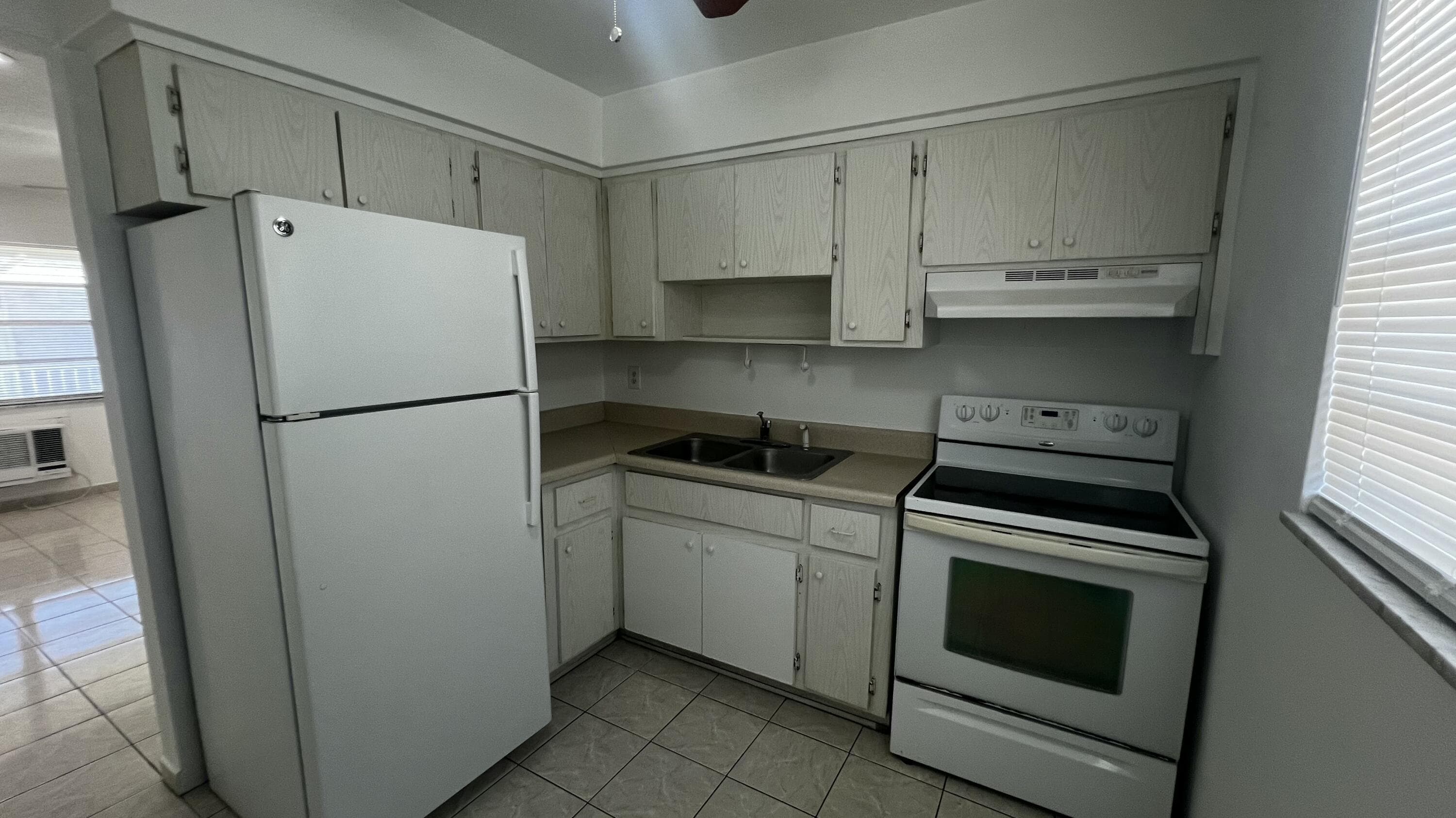 13 NE 2nd Avenue 201, Dania Beach, FL 33004 — photo 5 of 14