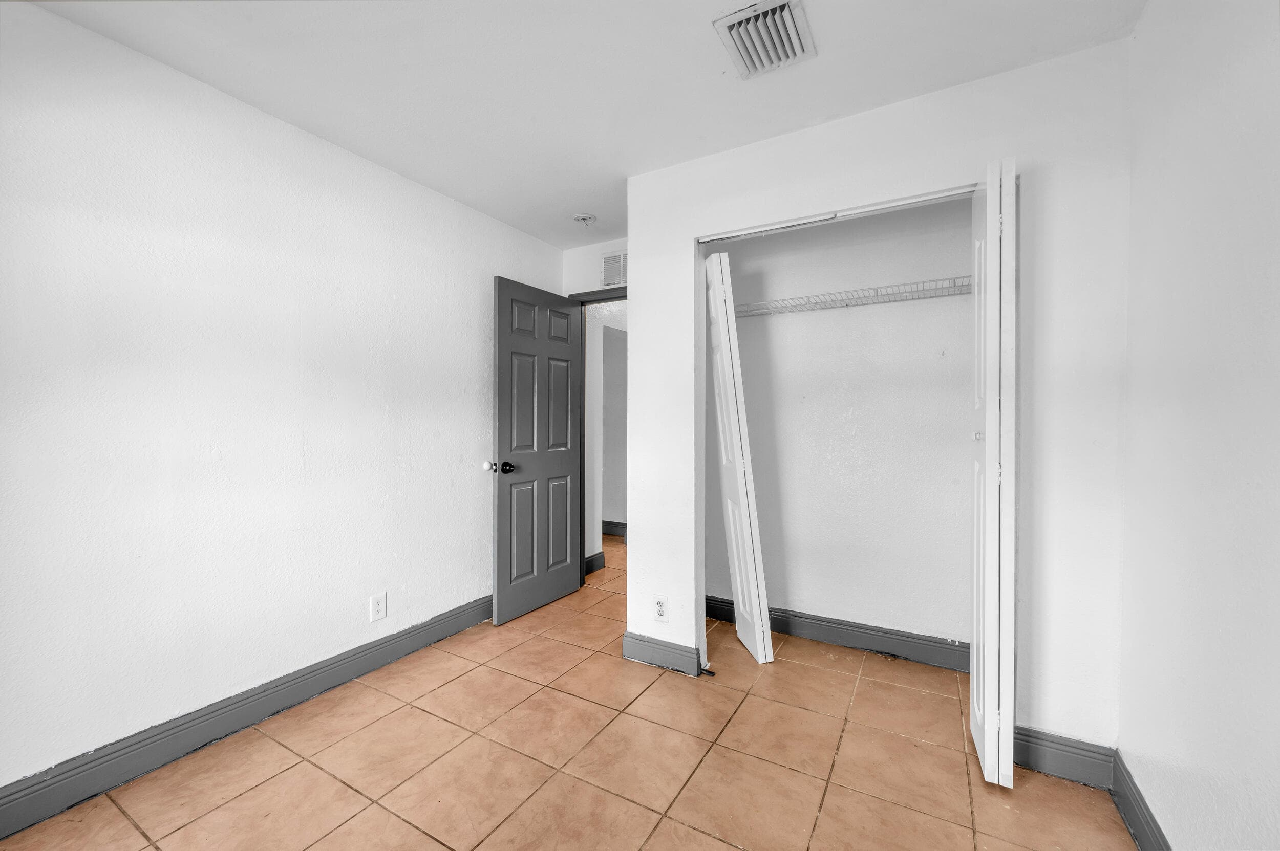 124 SW 10th Avenue, Boynton Beach, FL 33435 — photo 6 of 19