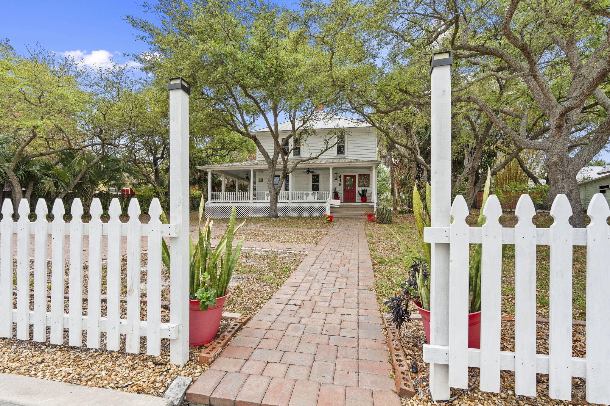 419 N 2nd Street, Fort Pierce, FL 34950 — photo 1 of 42