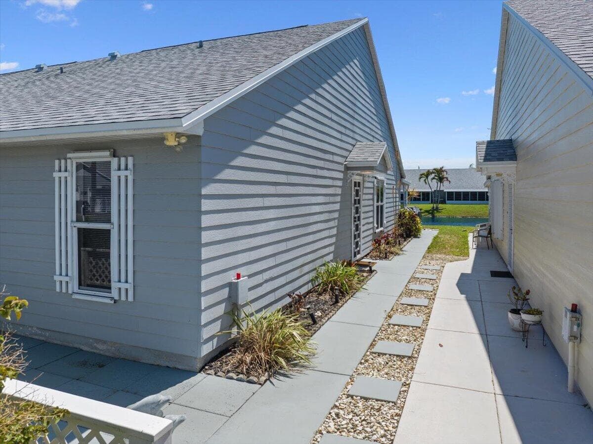 2538 SE Tropical East Circle, Port St. Lucie, FL 34952 — photo 5 of 27