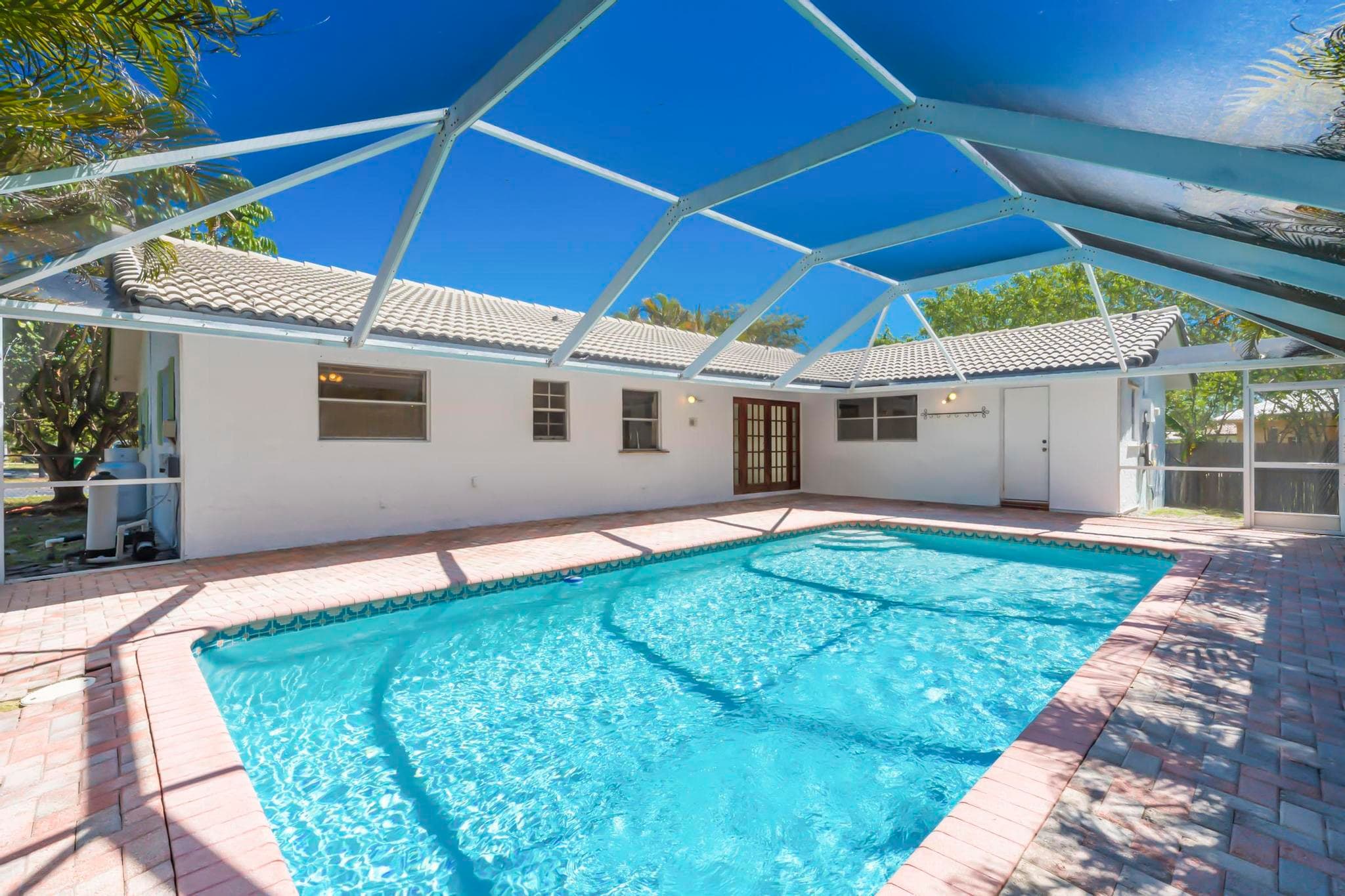 4250 NW 107th Avenue, Coral Springs, FL 33065 — photo 14 of 22