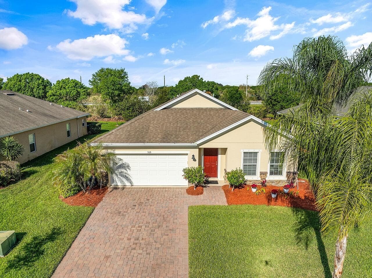535 Valencia Circle SW, Vero Beach, FL 32968 — photo 1 of 43