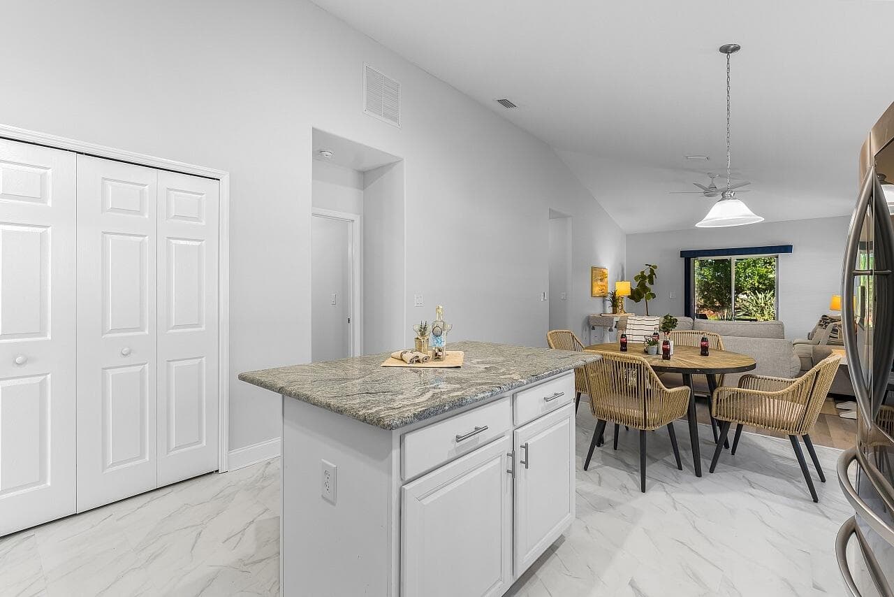 535 Valencia Circle SW, Vero Beach, FL 32968 — photo 21 of 43