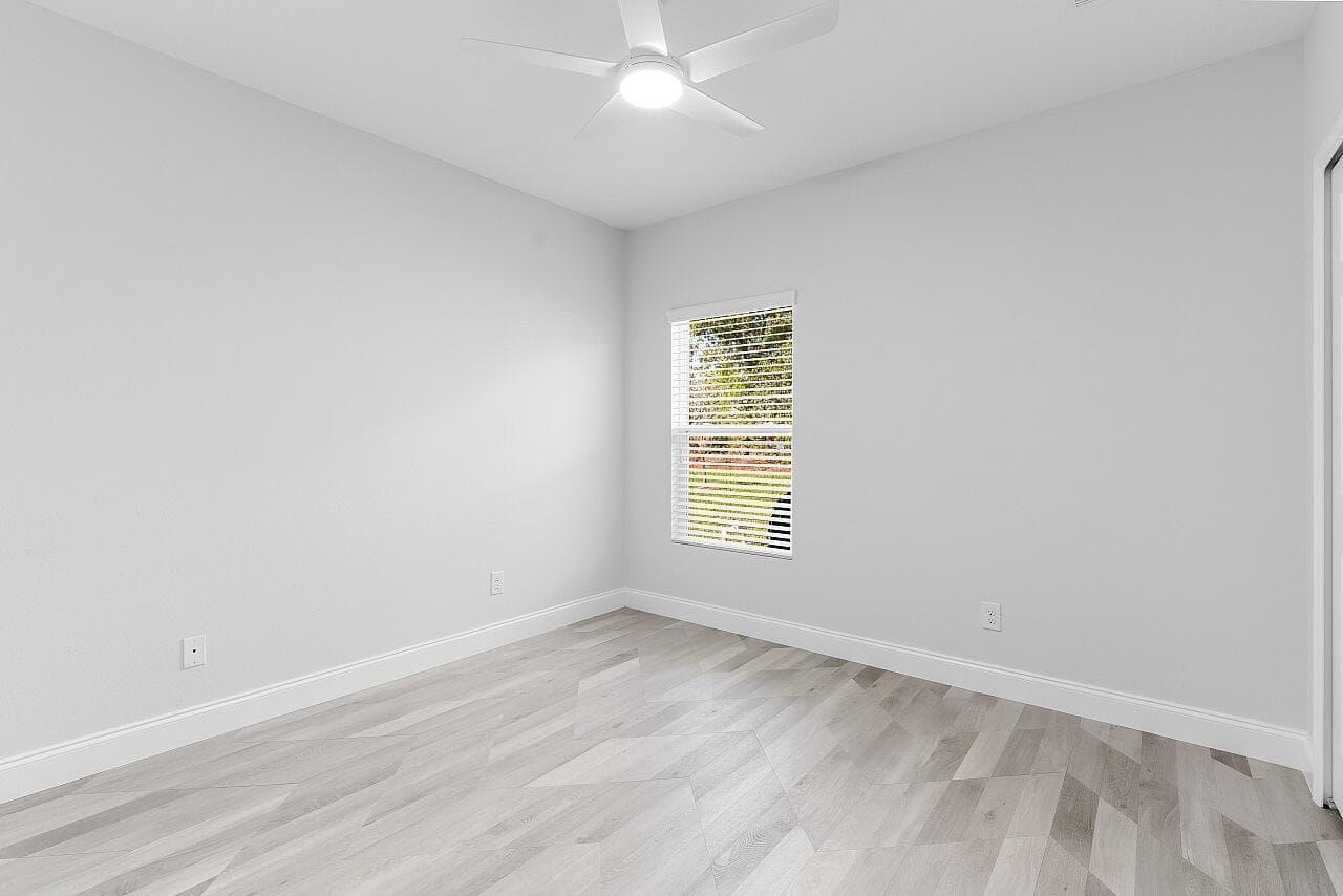 535 Valencia Circle SW, Vero Beach, FL 32968 — photo 33 of 43