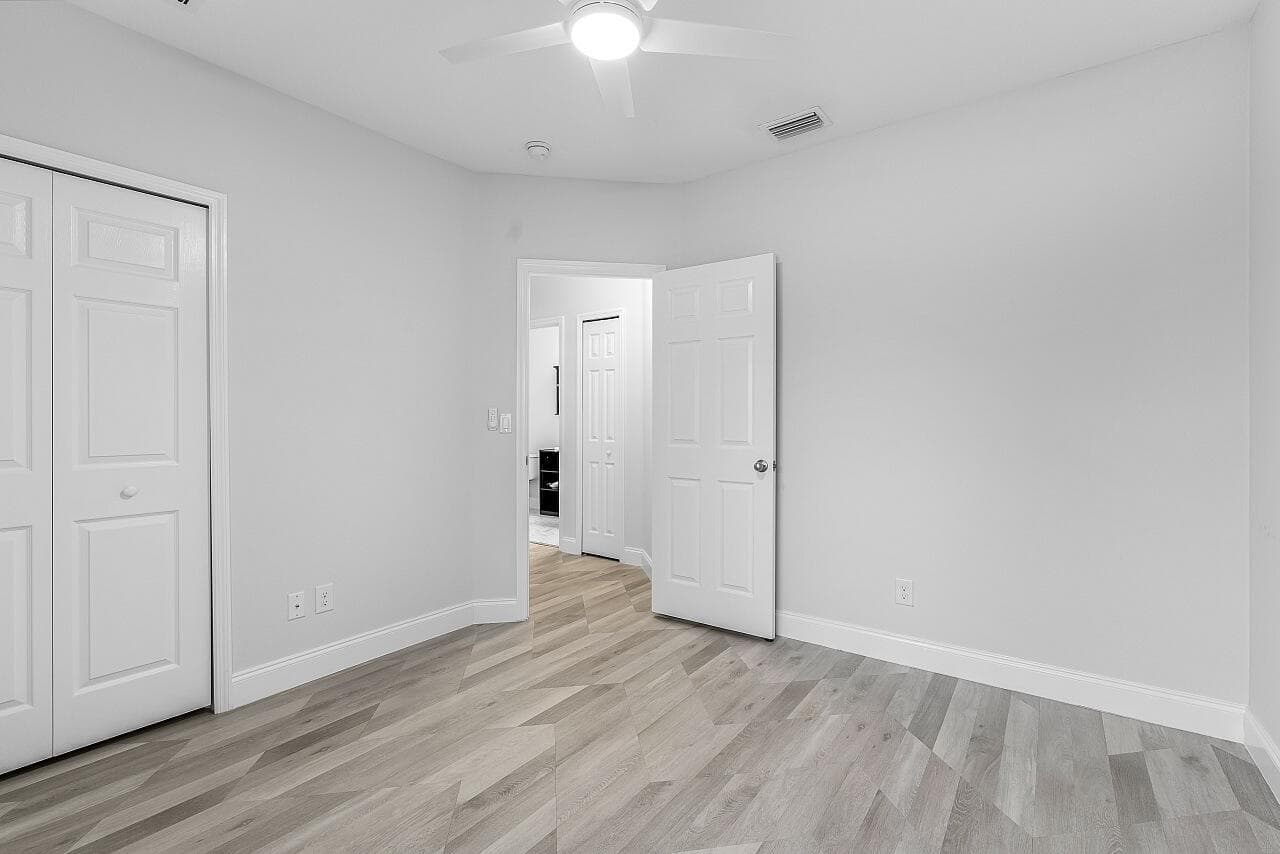 535 Valencia Circle SW, Vero Beach, FL 32968 — photo 34 of 43