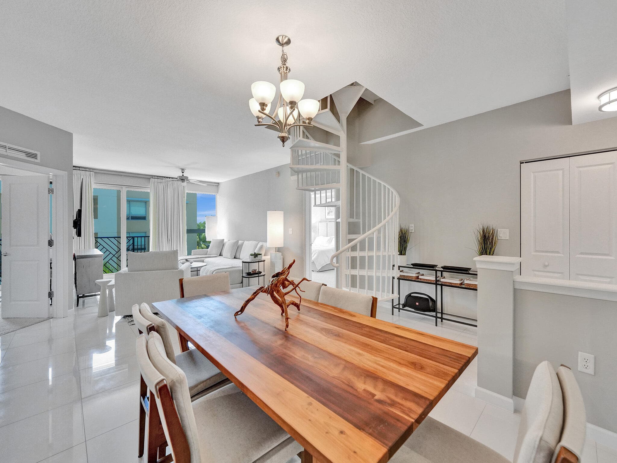 225 NE 1st Street 412, Delray Beach, FL 33444 — photo 5 of 49