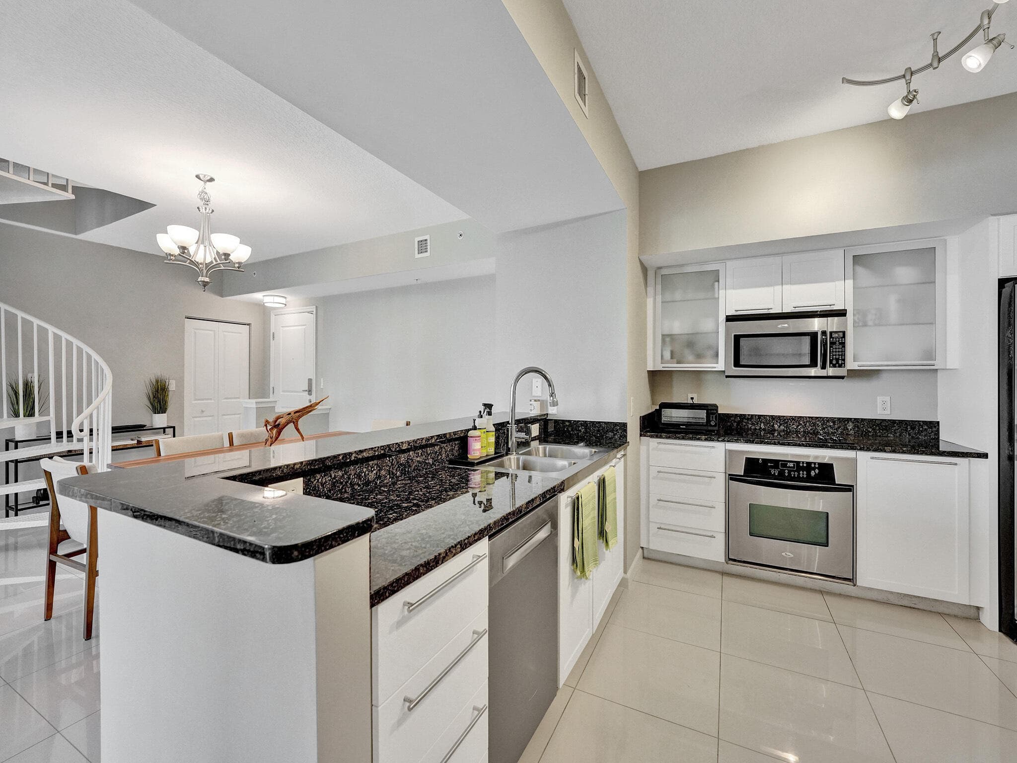 225 NE 1st Street 412, Delray Beach, FL 33444 — photo 7 of 49