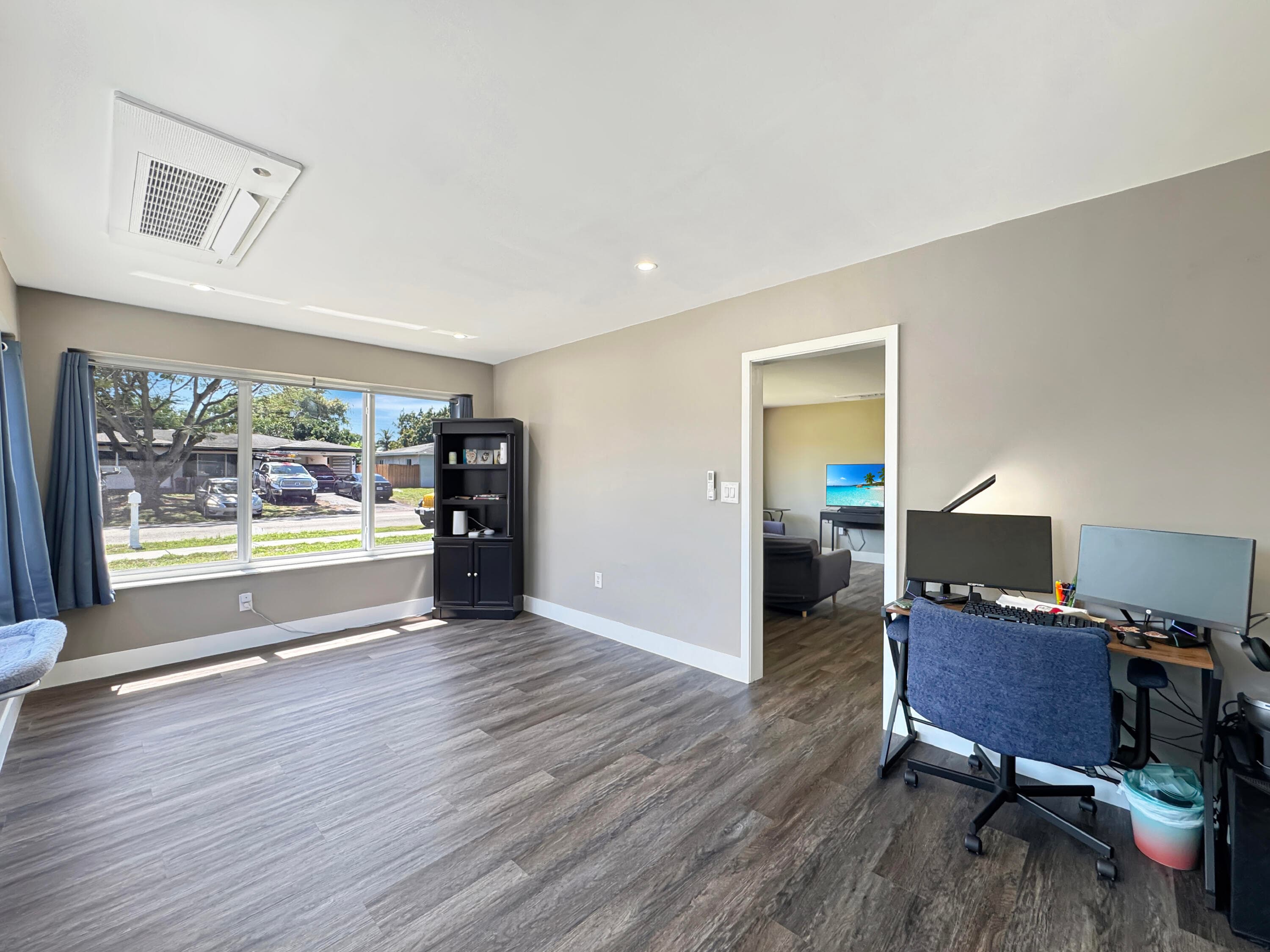 6751 Cody Street, Hollywood, FL 33024 — photo 24 of 32