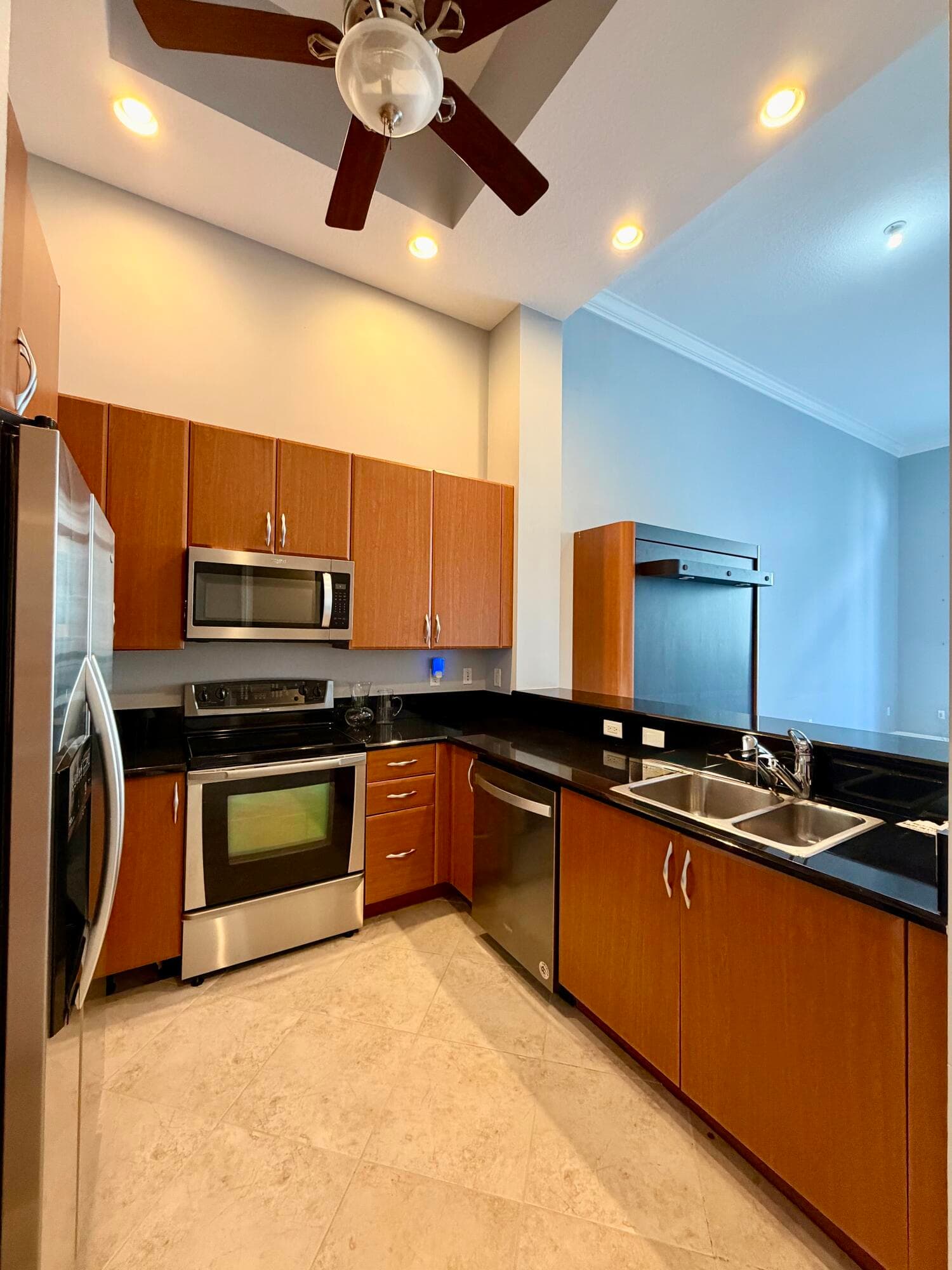 701 S Olive Avenue 317, West Palm Beach, FL 33401 — photo 4 of 31