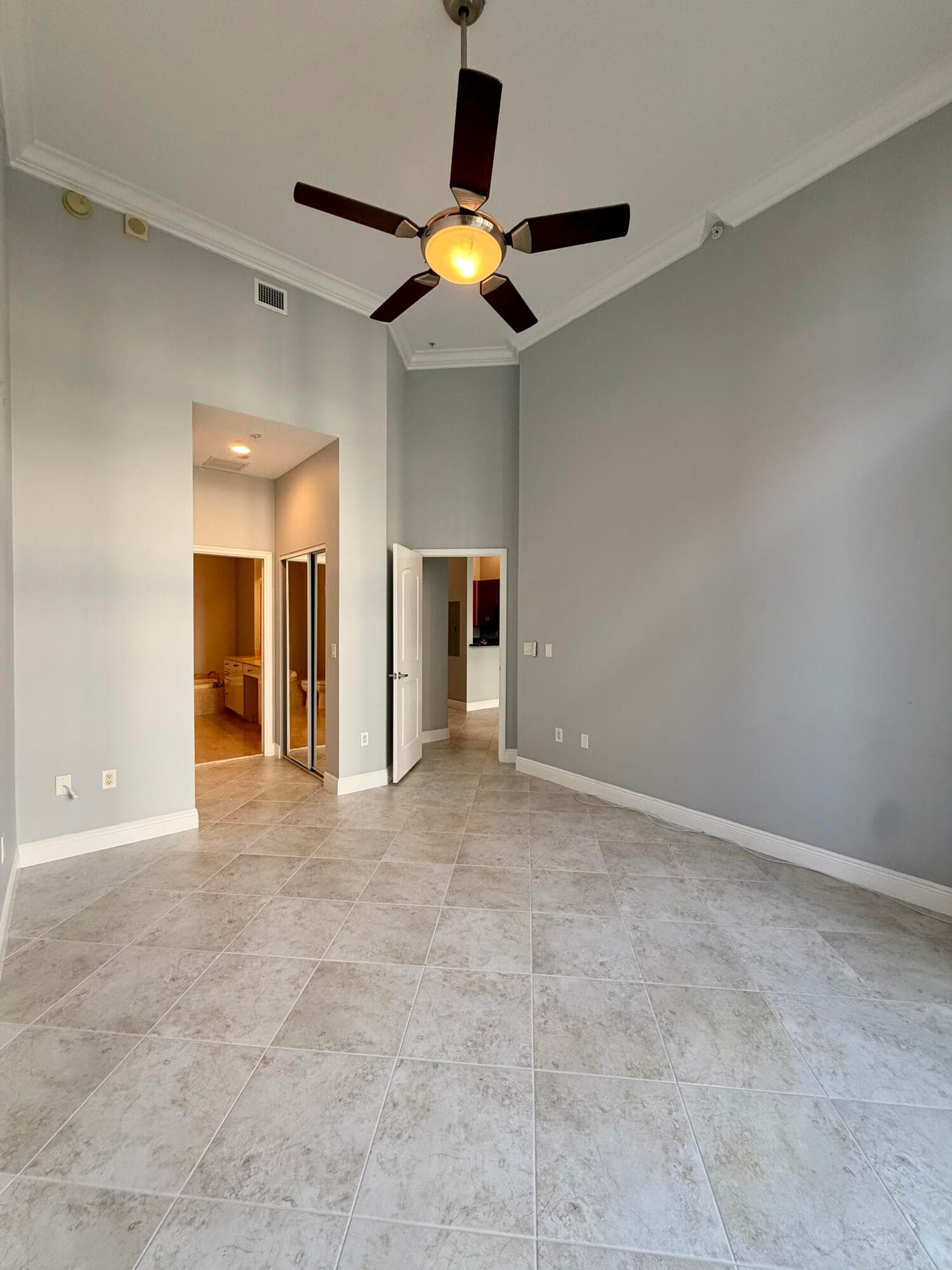 701 S Olive Avenue 317, West Palm Beach, FL 33401 — photo 20 of 31