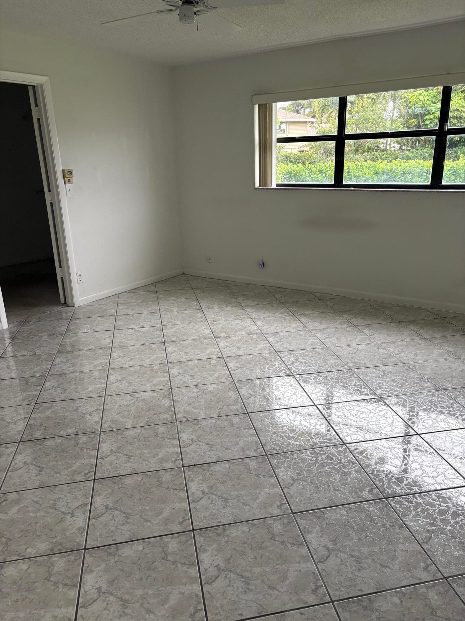 6269 Woodbury Road, Boca Raton, FL 33433 — photo 12 of 21