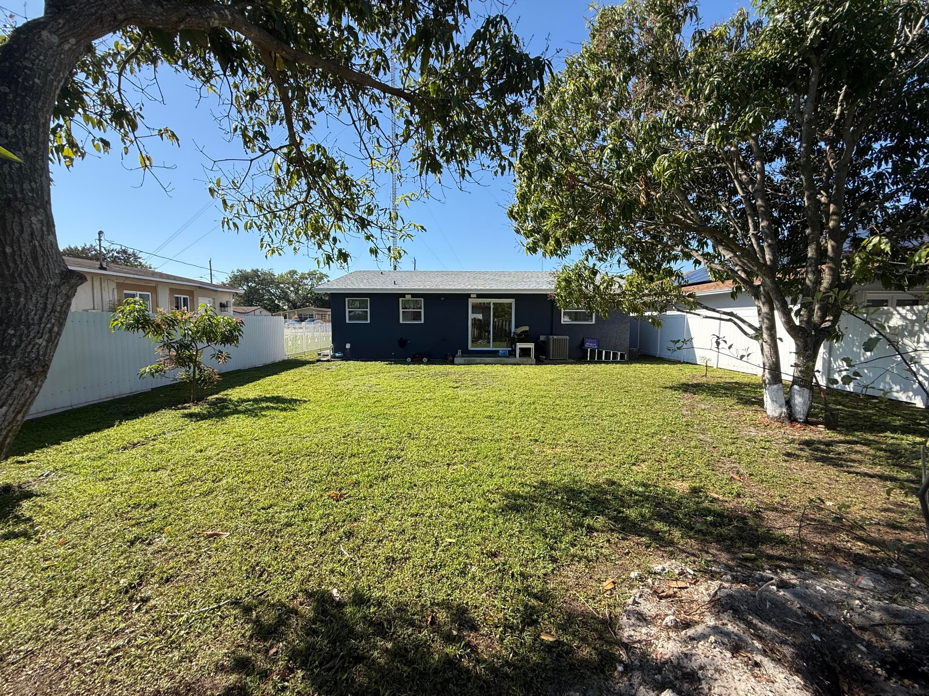 5101 SW 24th Street, West Park, FL 33023 — photo 30 of 30