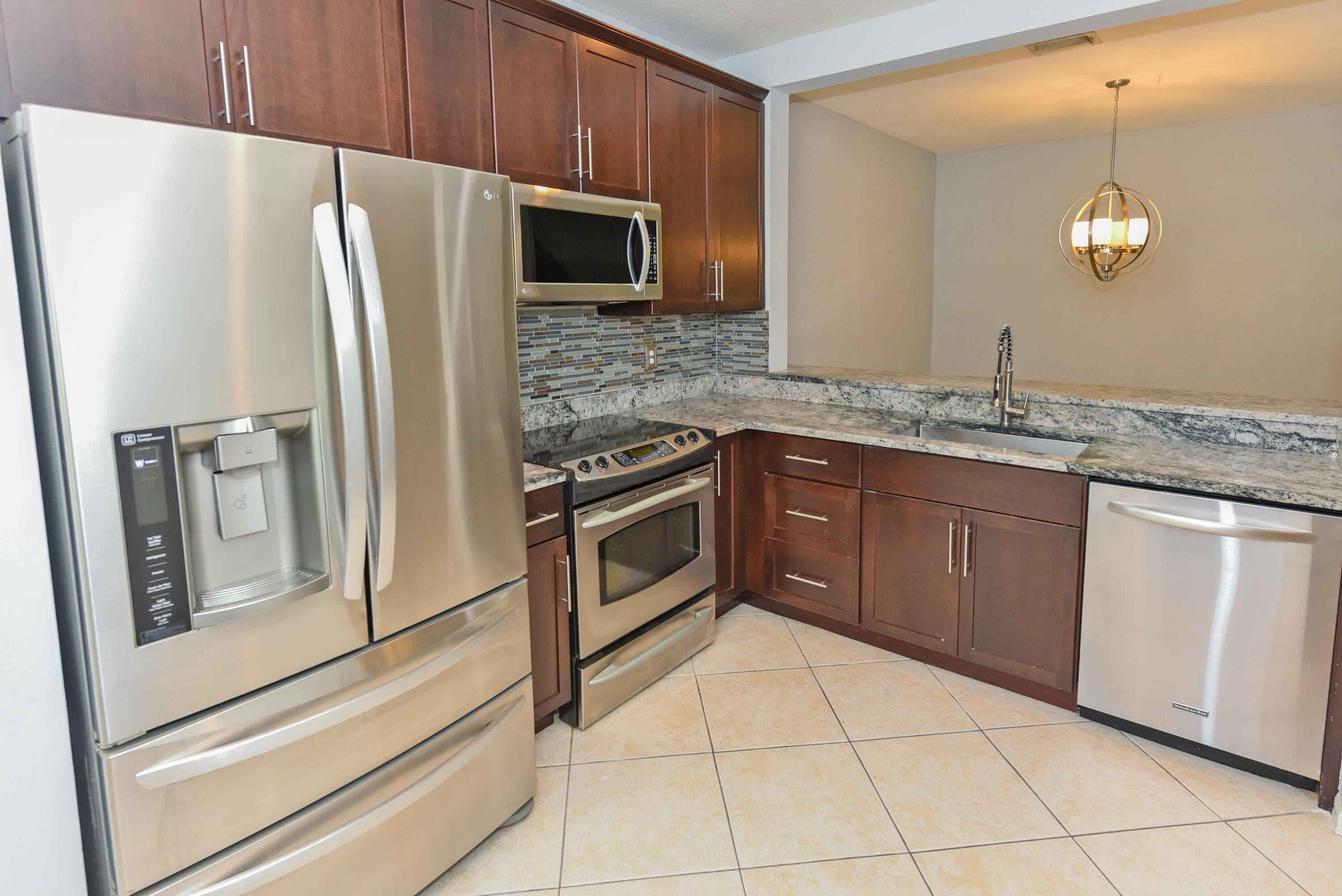 6437 Park Lake Circle, Boynton Beach, FL 33437 — photo 10 of 35