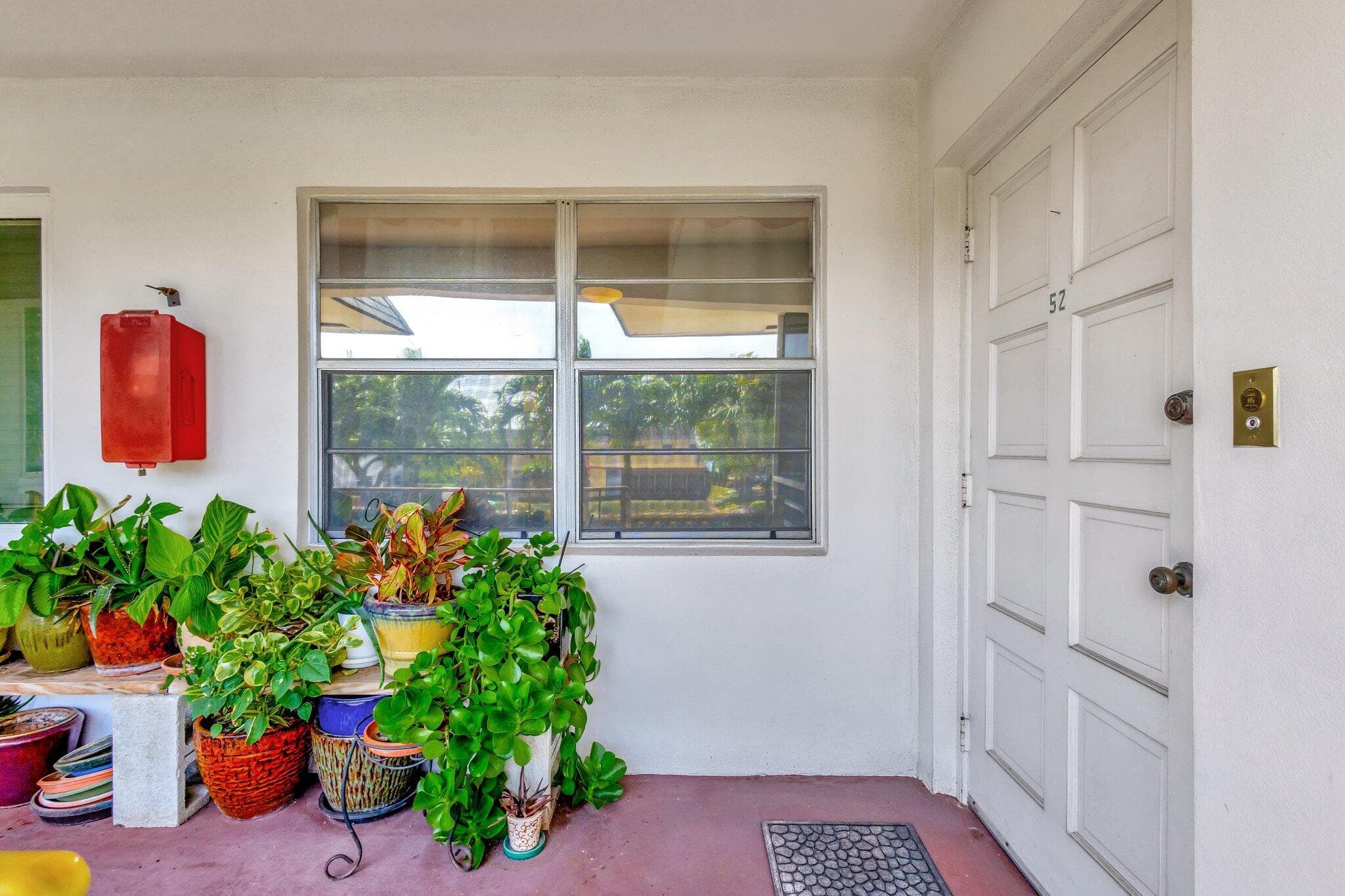 52 Plymouth F, West Palm Beach, FL 33417 — photo 2 of 37