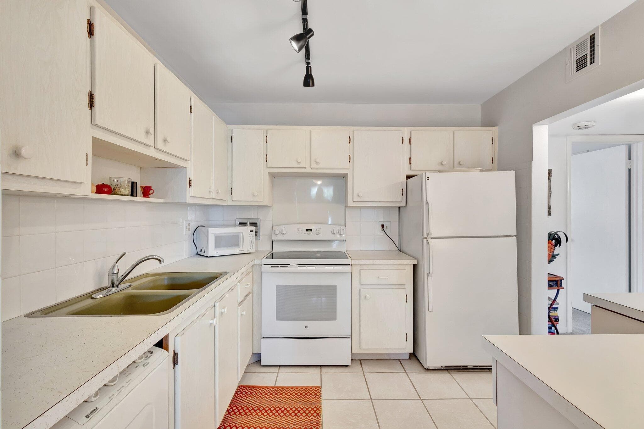 52 Plymouth F, West Palm Beach, FL 33417 — photo 12 of 37