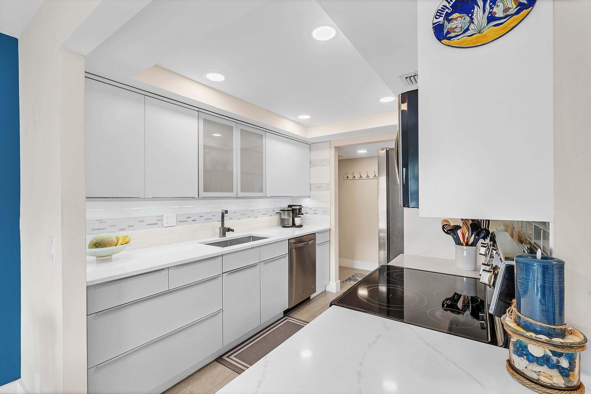 1111 S Ocean Boulevard 414, Boca Raton, FL 33432 — photo 7 of 47