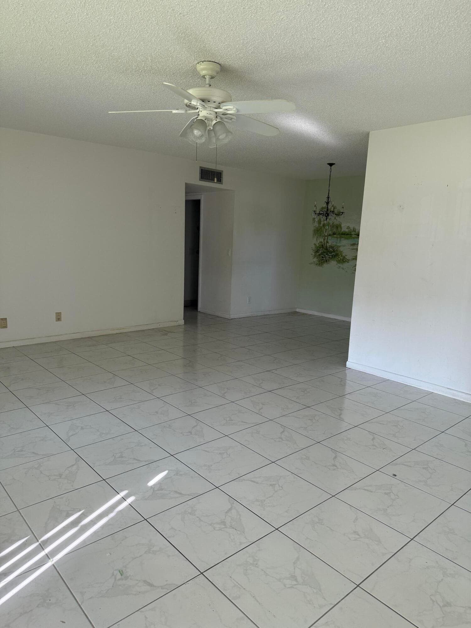 211 Country Lane E A, Boynton Beach, FL 33435 — photo 3 of 13