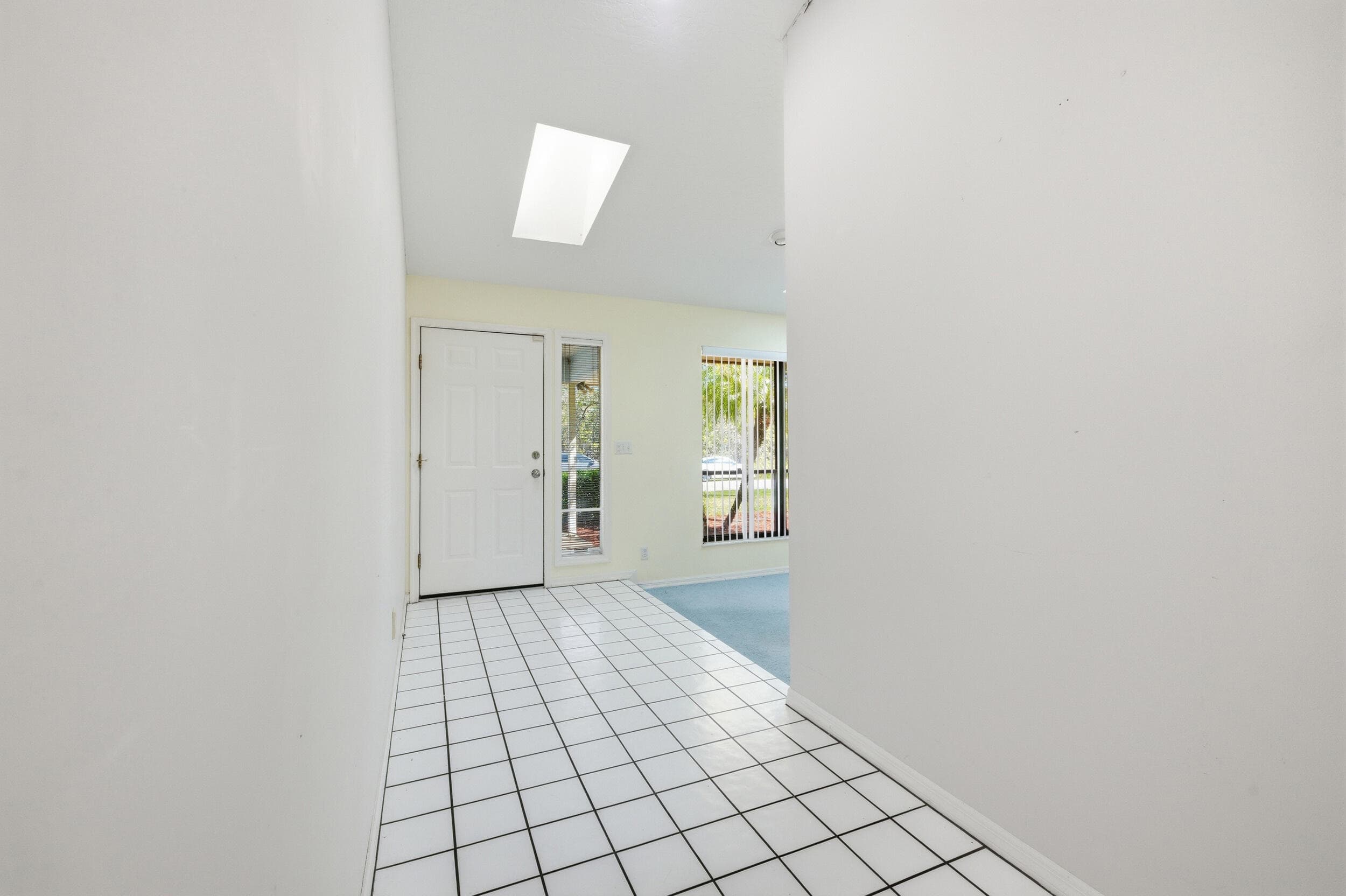 433 SE 12th St Street SE, Vero Beach, FL 32962 — photo 11 of 39