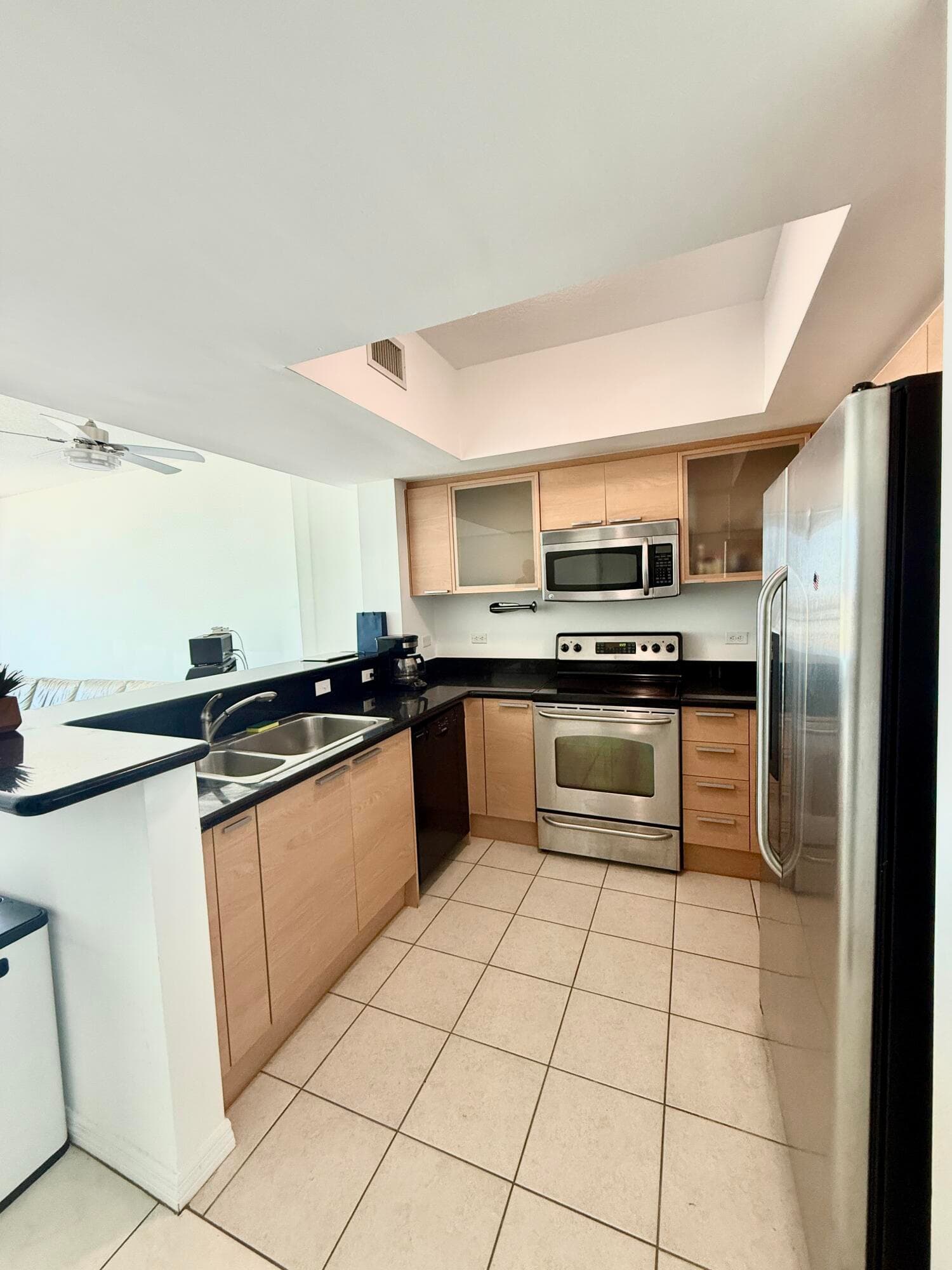 140 S Dixie Highway 905, Hollywood, FL 33020 — photo 10 of 31