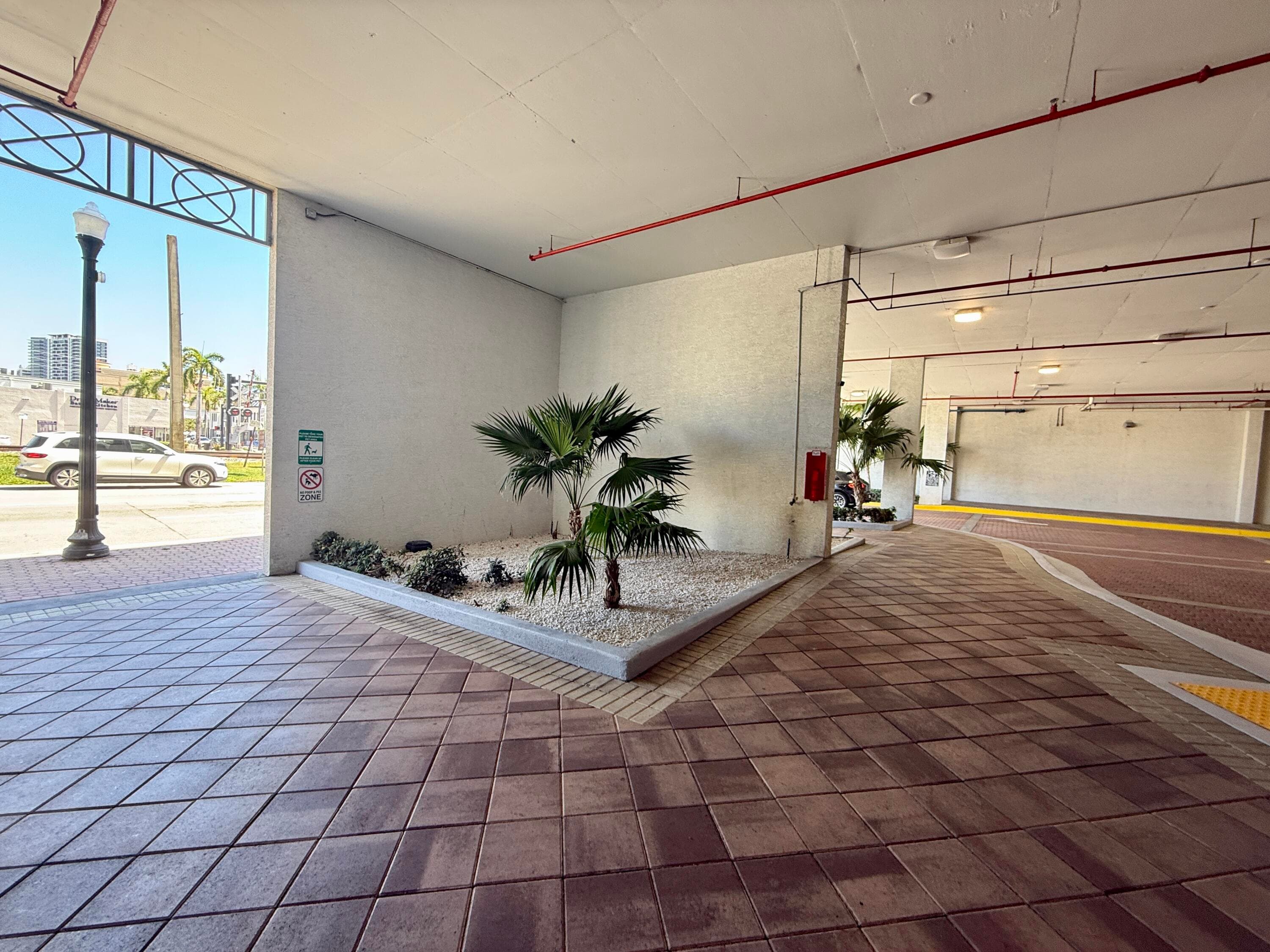 140 S Dixie Highway 905, Hollywood, FL 33020 — photo 25 of 31