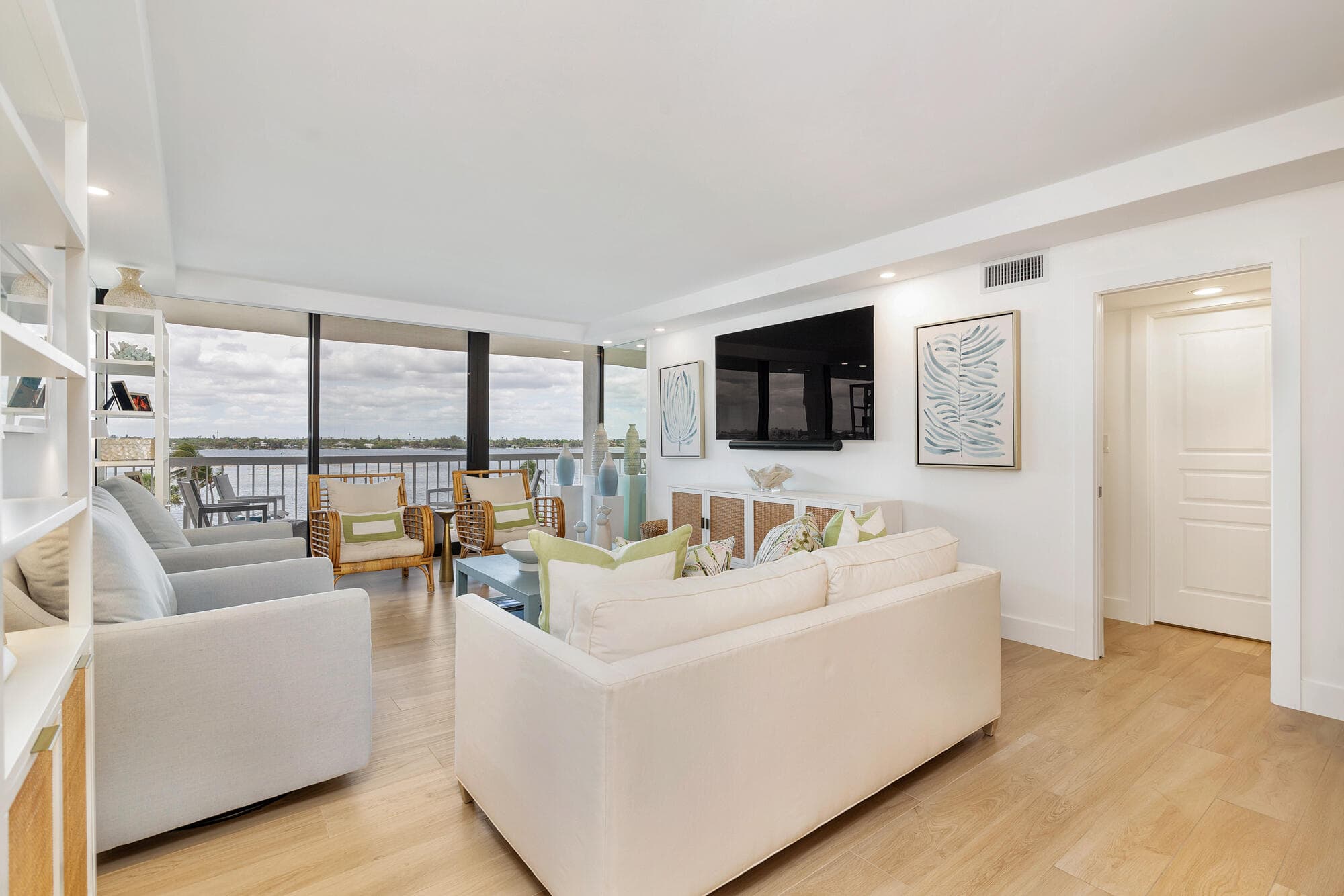 3300 S Ocean Boulevard 407n, Palm Beach, FL 33480 — photo 8 of 40
