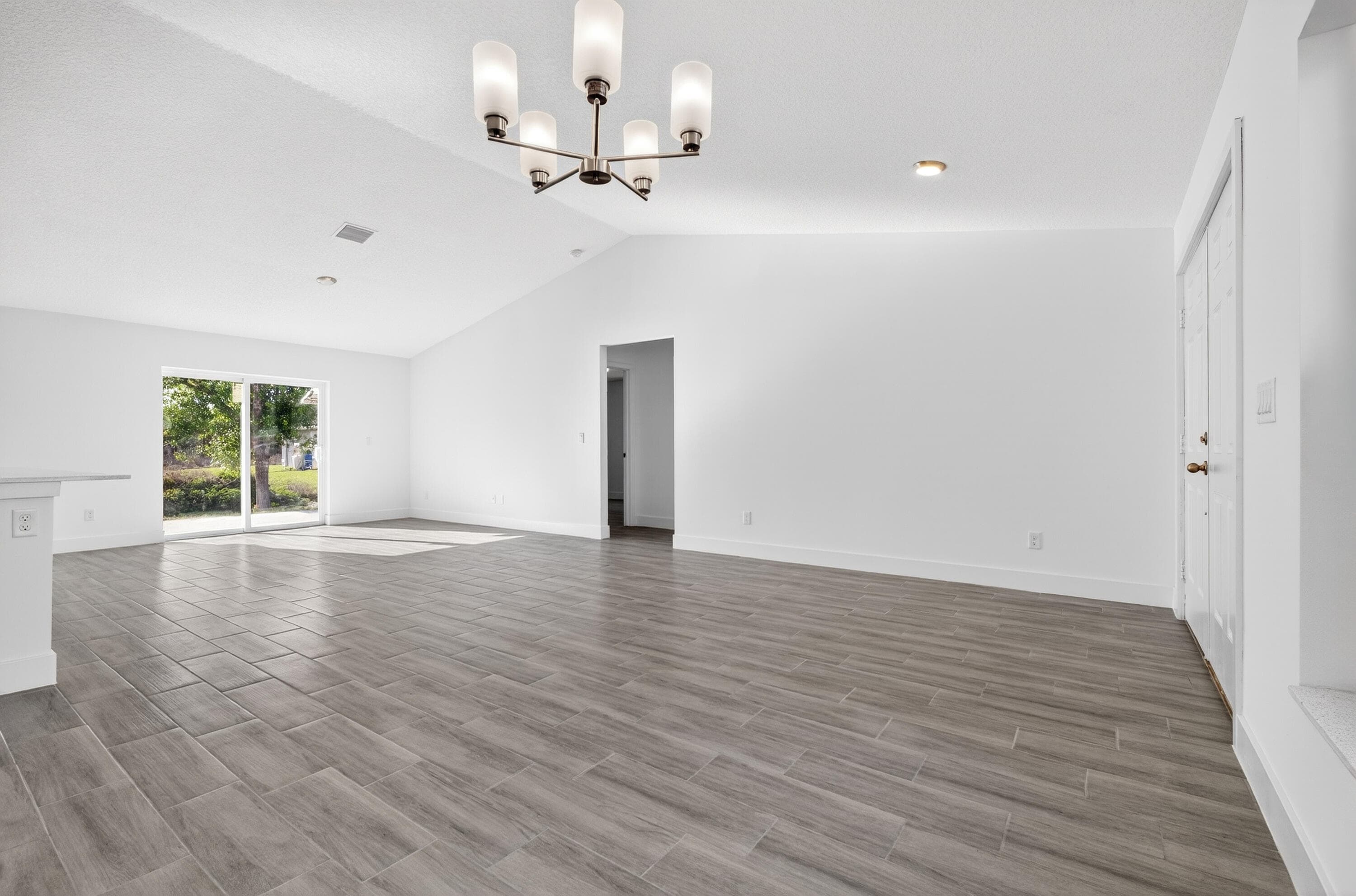 7785 105th Avenue, Vero Beach, FL 32967 — photo 12 of 35
