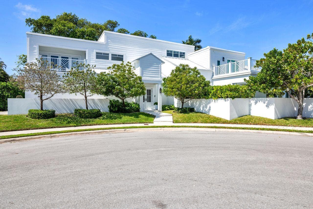129 S Flagler Promenade S, West Palm Beach, FL 33405 — photo 1 of 26